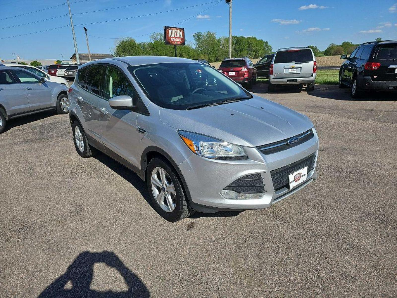 2016 SILVER FORD ESCAPE SE (1FMCU9GX8GU) with an 1.6L engine, Automatic transmission, located at 495 Old Highway 20 West, South Sioux City, NE, 68776, (402) 494-2677, 42.458408, -96.443512 - Photo #2