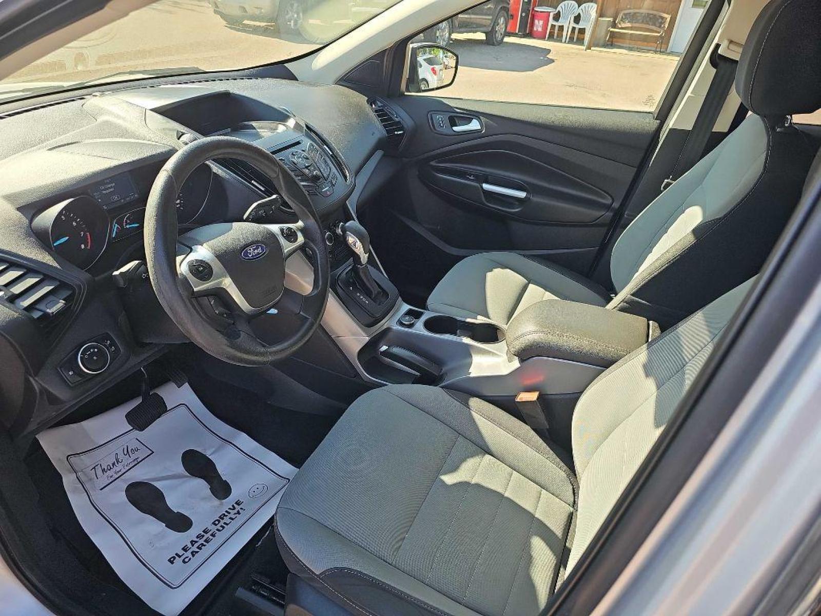 2016 SILVER FORD ESCAPE SE (1FMCU9GX8GU) with an 1.6L engine, Automatic transmission, located at 495 Old Highway 20 West, South Sioux City, NE, 68776, (402) 494-2677, 42.458408, -96.443512 - Photo #4