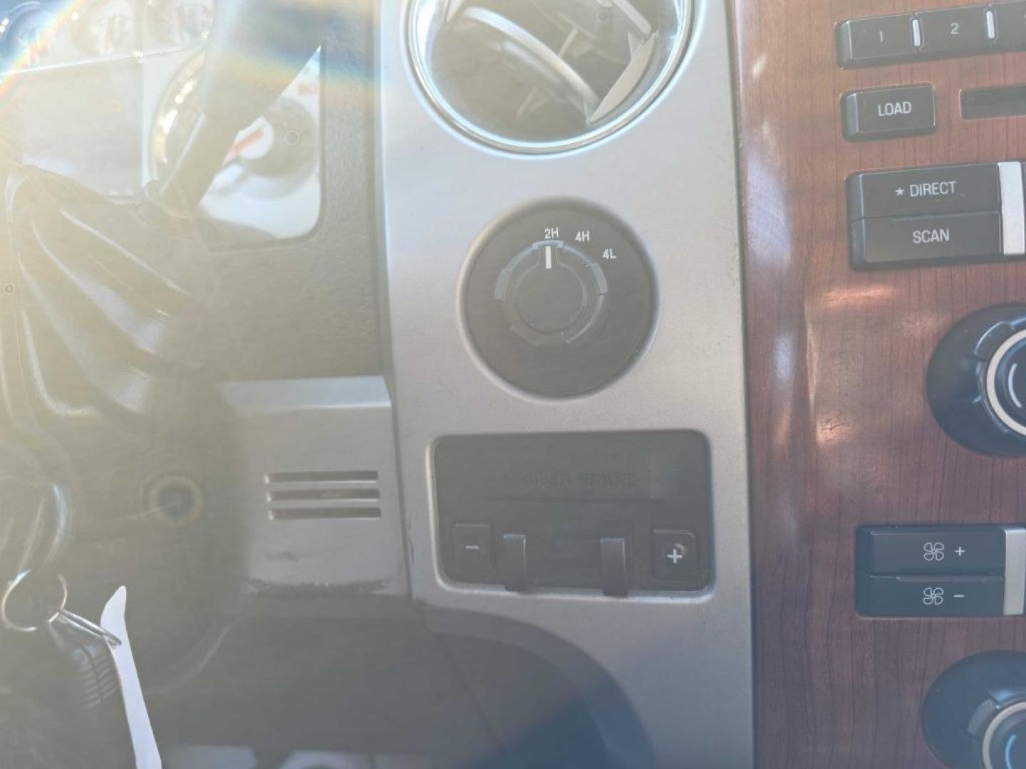 2010 WHITE FORD F150 SUPERCREW (1FTFW1EV9AF) with an 5.4L engine, Automatic transmission, located at 495 Old Highway 20 West, South Sioux City, NE, 68776, (402) 494-2677, 42.458408, -96.443512- Photo#9
