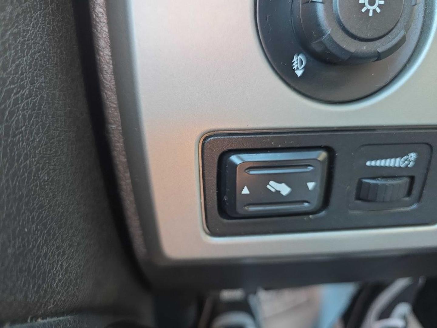 2010 WHITE FORD F150 SUPERCREW (1FTFW1EV9AF) with an 5.4L engine, Automatic transmission, located at 495 Old Highway 20 West, South Sioux City, NE, 68776, (402) 494-2677, 42.458408, -96.443512- Photo#12