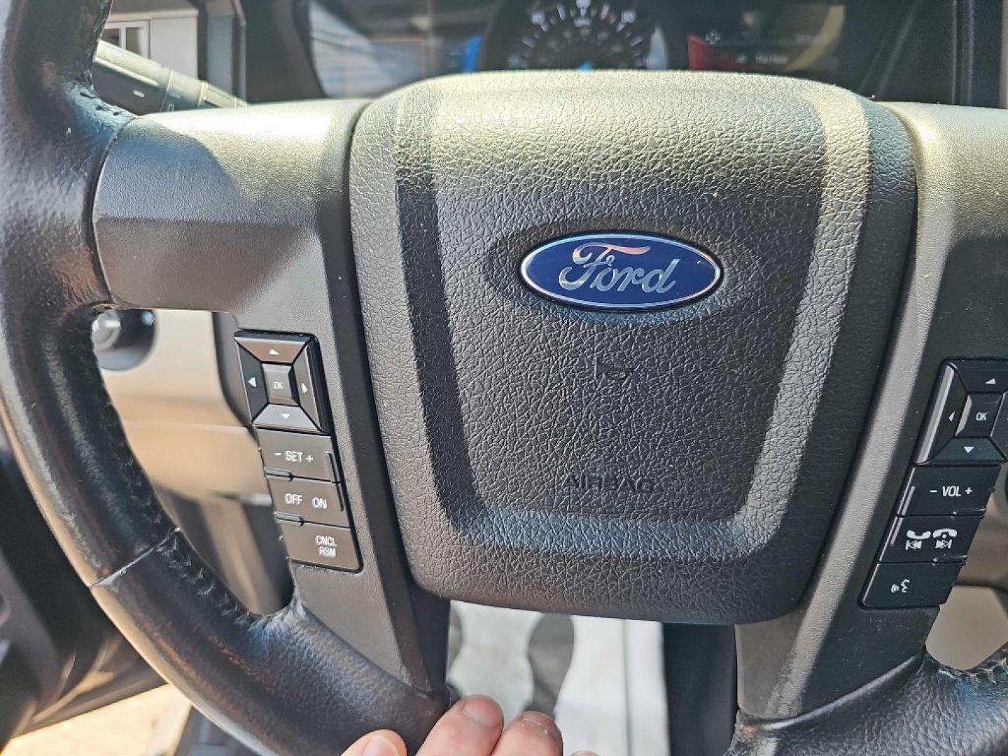 2015 BLACK FORD EXPEDITION EL XLT (1FMJK1JT7FE) with an 3.5L engine, Automatic transmission, located at 495 Old Highway 20 West, South Sioux City, NE, 68776, (402) 494-2677, 42.458408, -96.443512 - Photo#12
