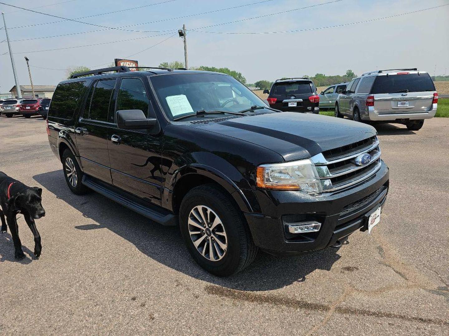 2015 BLACK FORD EXPEDITION EL XLT (1FMJK1JT7FE) with an 3.5L engine, Automatic transmission, located at 495 Old Highway 20 West, South Sioux City, NE, 68776, (402) 494-2677, 42.458408, -96.443512 - Photo#3