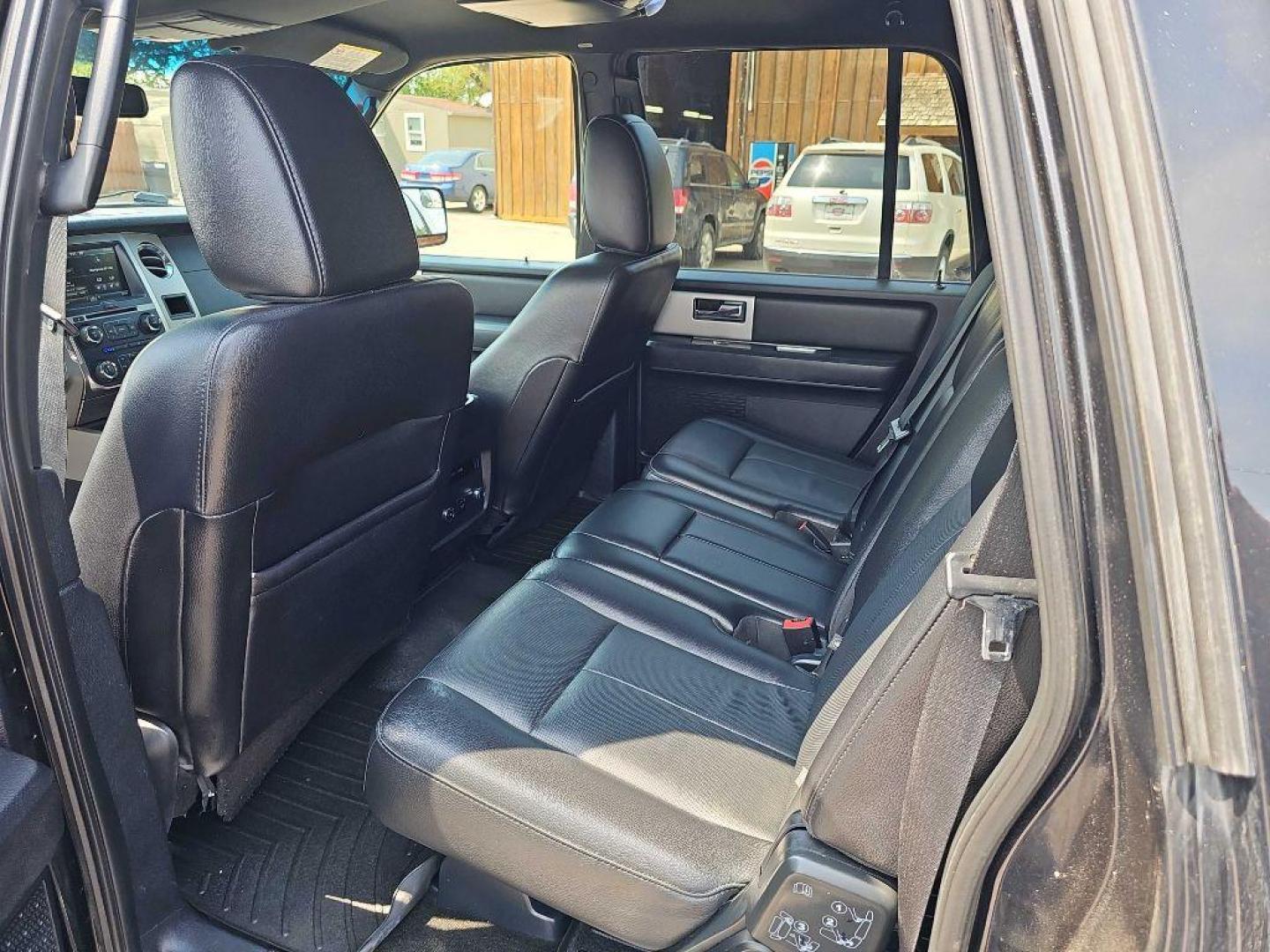 2015 BLACK FORD EXPEDITION EL XLT (1FMJK1JT7FE) with an 3.5L engine, Automatic transmission, located at 495 Old Highway 20 West, South Sioux City, NE, 68776, (402) 494-2677, 42.458408, -96.443512 - Photo#7