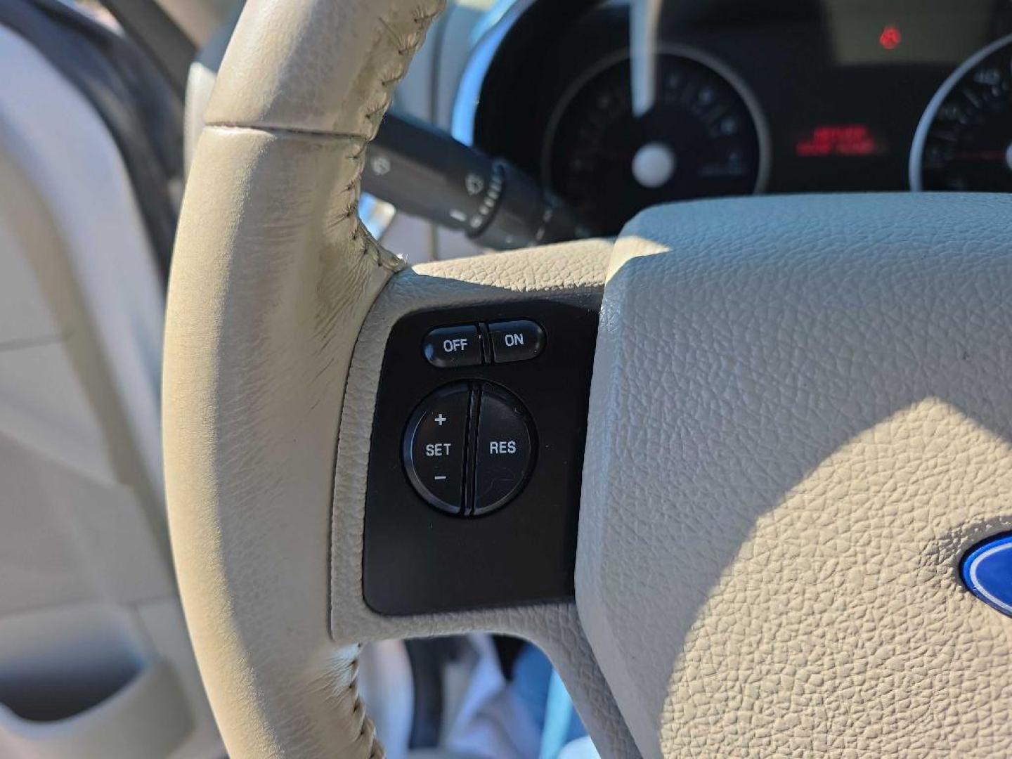 2006 SILVER FORD EXPLORER XLT (1FMEU73E36U) with an 4.0L engine, Automatic transmission, located at 495 Old Highway 20 West, South Sioux City, NE, 68776, (402) 494-2677, 42.458408, -96.443512 - Photo#7