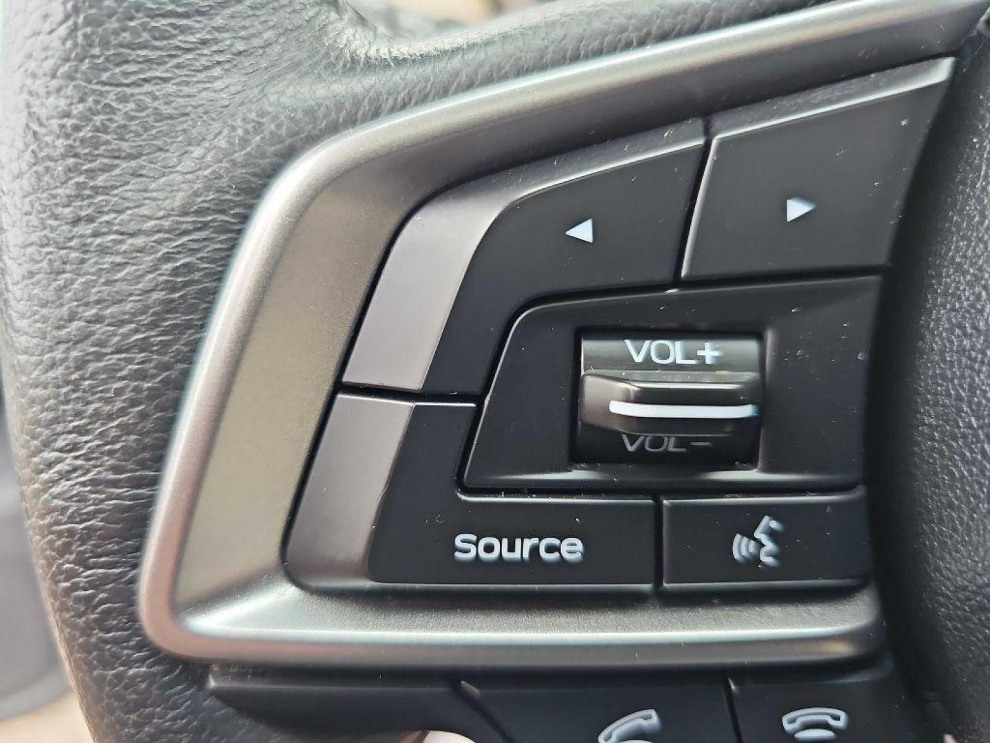 2020 WHITE SUBARU OUTBACK LIMITED (4S4BTANC8L3) with an 2.5L engine, Continuously Variable transmission, located at 495 Old Highway 20 West, South Sioux City, NE, 68776, (402) 494-2677, 42.458408, -96.443512 - Photo#9