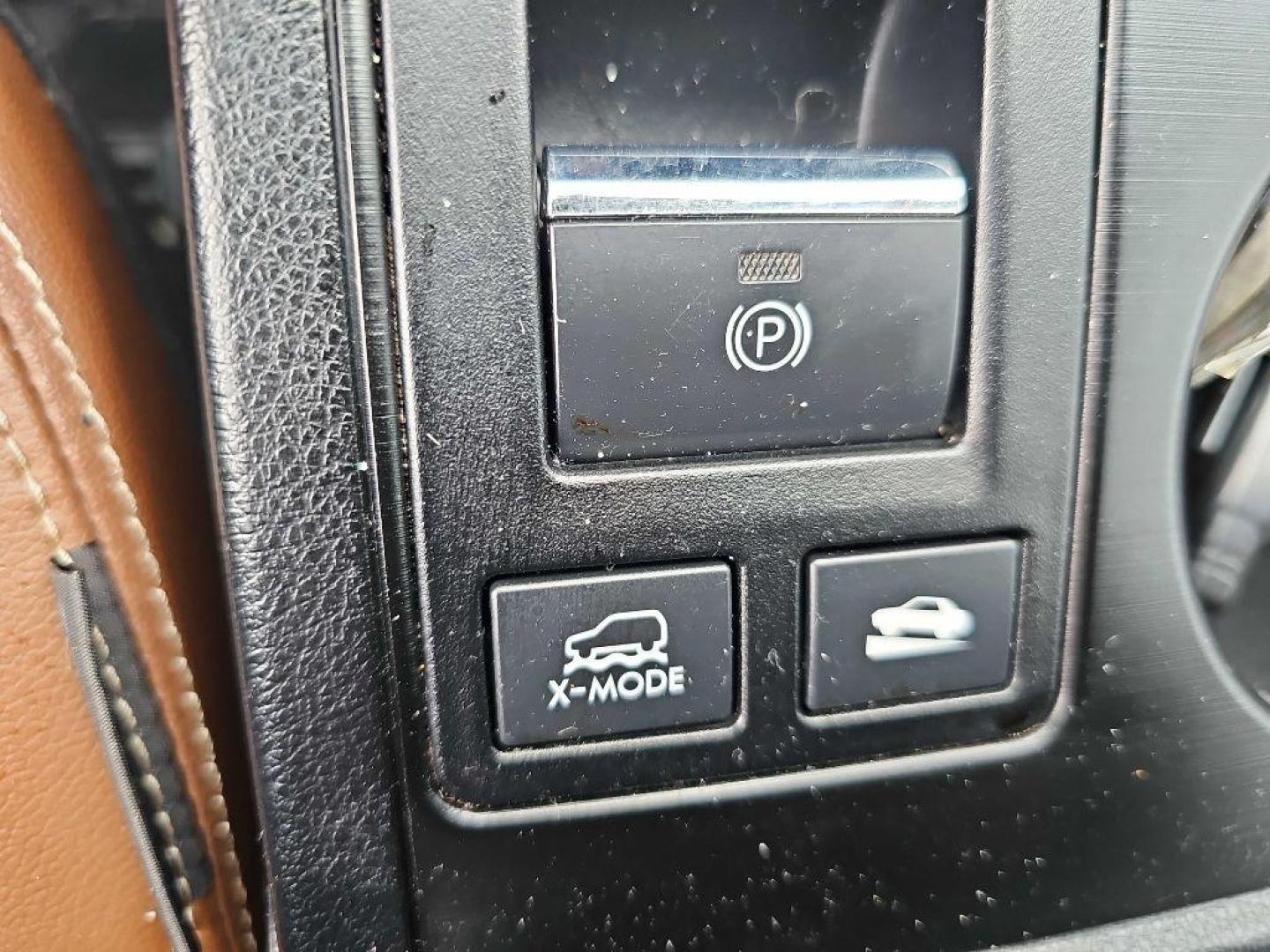 2017 BLACK SUBARU OUTBACK TOURING (4S4BSETCXH3) with an 3.6L engine, Continuously Variable transmission, located at 495 Old Highway 20 West, South Sioux City, NE, 68776, (402) 494-2677, 42.458408, -96.443512 - Photo#19