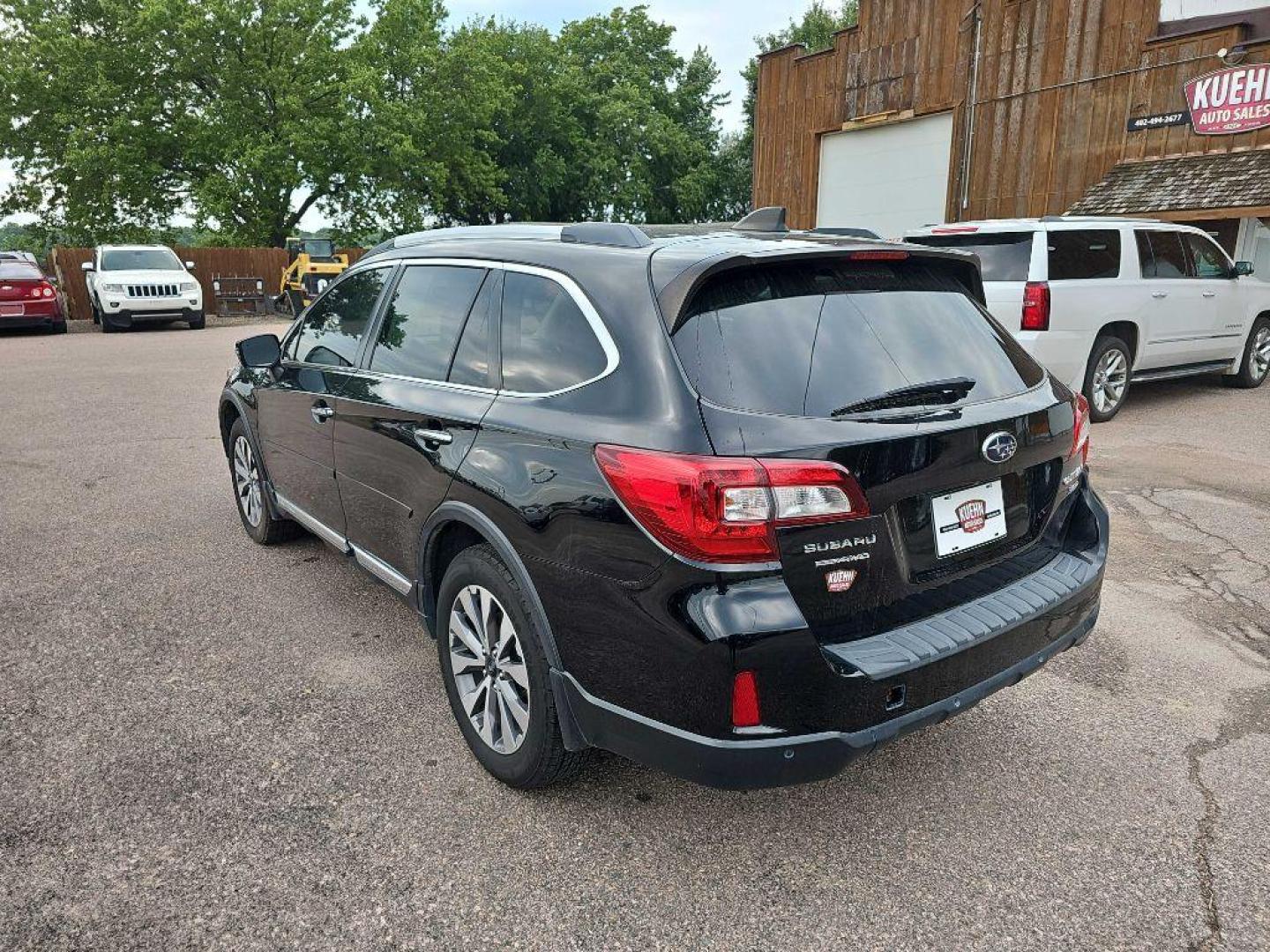 2017 BLACK SUBARU OUTBACK TOURING (4S4BSETCXH3) with an 3.6L engine, Continuously Variable transmission, located at 495 Old Highway 20 West, South Sioux City, NE, 68776, (402) 494-2677, 42.458408, -96.443512 - Photo#2