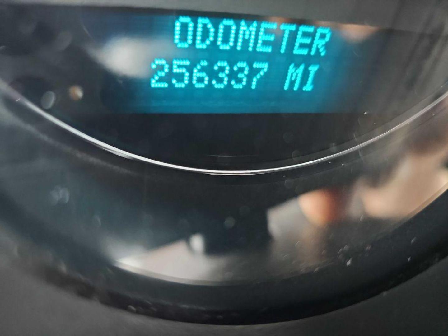 2007 BLUE CHEVROLET TAHOE 1500 (1GNFK13057R) with an 5.3L engine, Automatic transmission, located at 495 Old Highway 20 West, South Sioux City, NE, 68776, (402) 494-2677, 42.458408, -96.443512 - Photo#12