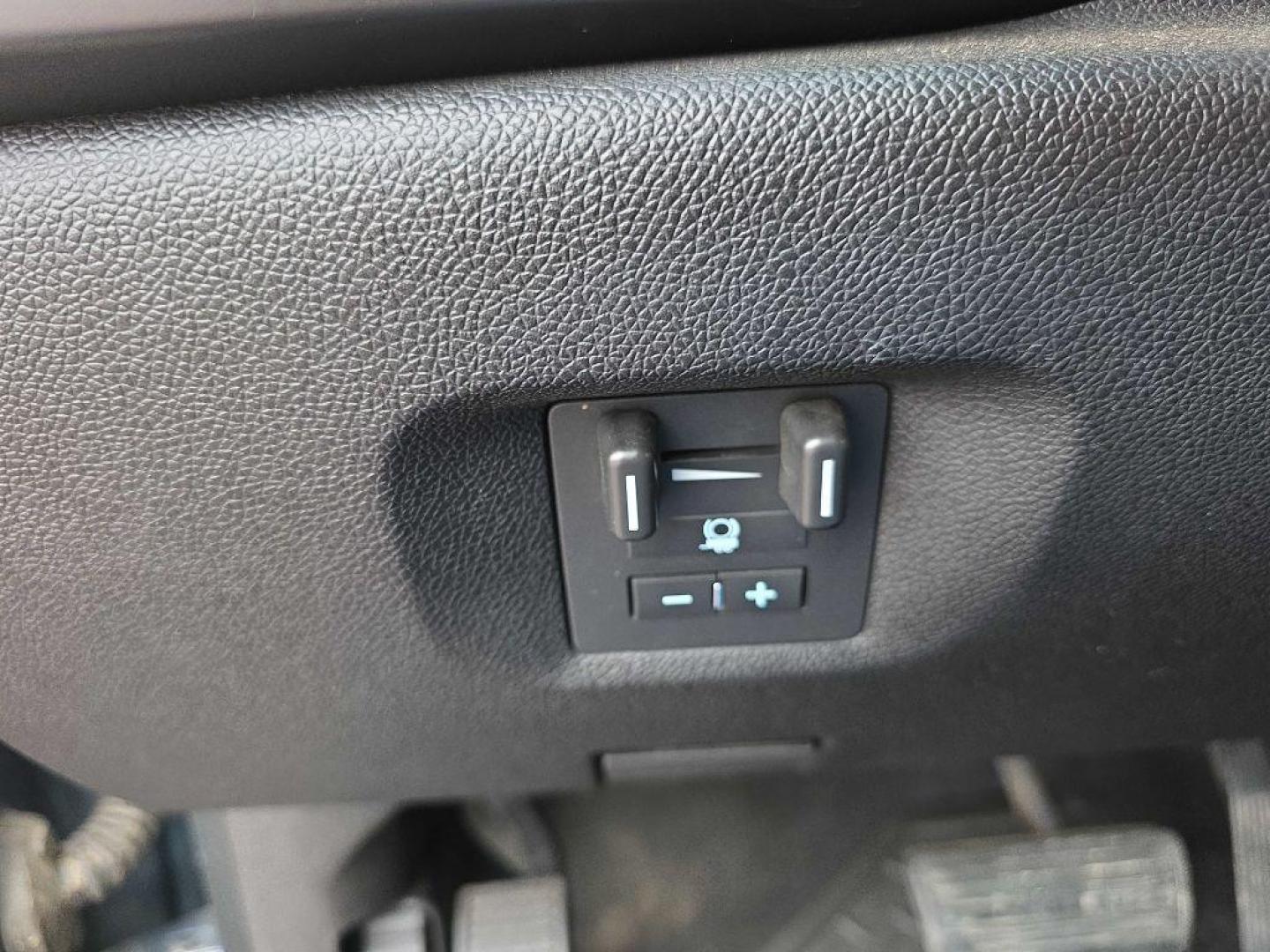 2008 BLUE CHEVROLET SILVERADO 1500 (1GCEK19Y88Z) with an 6.0L engine, Automatic transmission, located at 495 Old Highway 20 West, South Sioux City, NE, 68776, (402) 494-2677, 42.458408, -96.443512 - Photo#12
