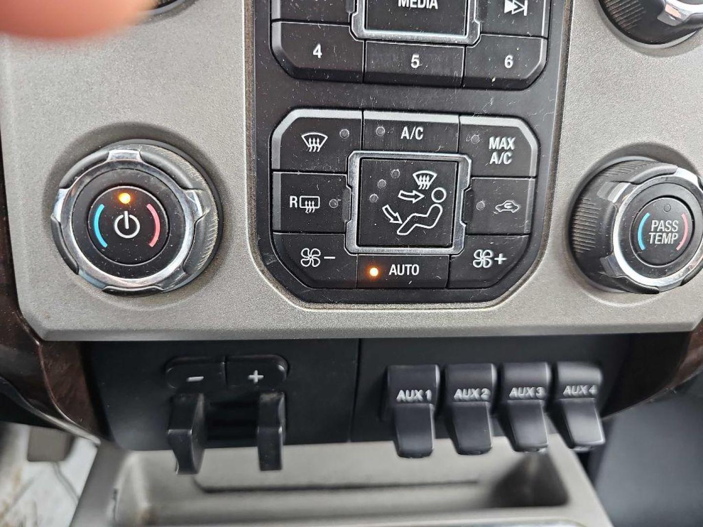 2015 SILVER FORD F250 SUPER DUTY (1FT7W2B68FE) with an 6.2L engine, Automatic transmission, located at 495 Old Highway 20 West, South Sioux City, NE, 68776, (402) 494-2677, 42.458408, -96.443512 - Photo#13