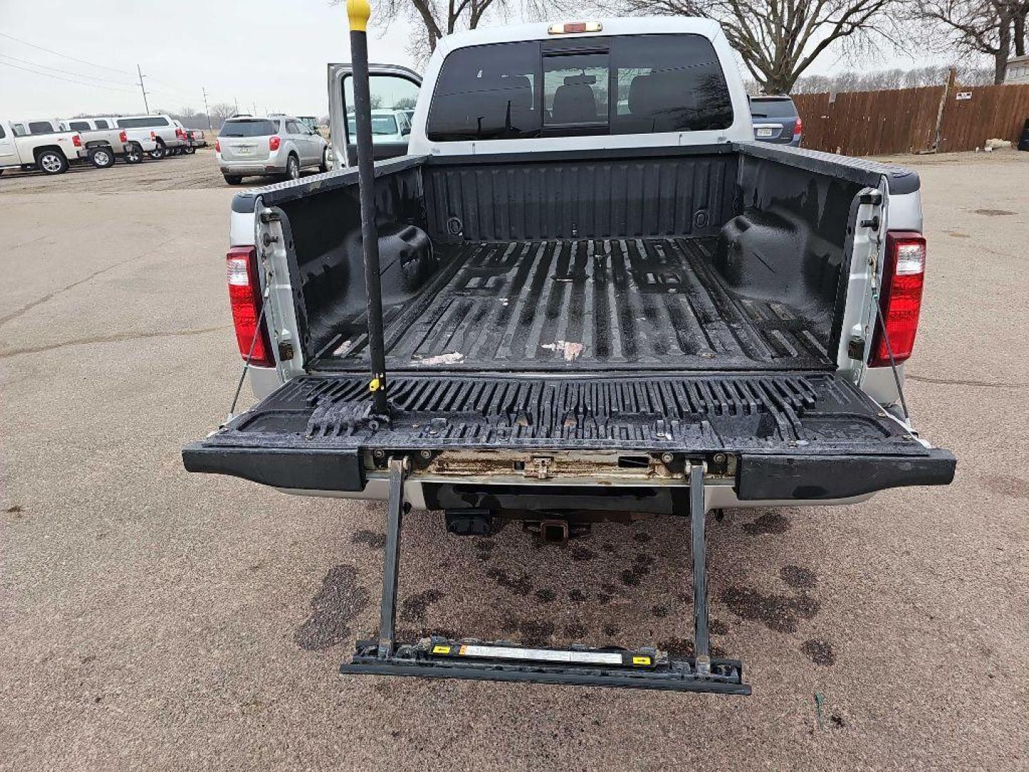 2015 SILVER FORD F250 SUPER DUTY (1FT7W2B68FE) with an 6.2L engine, Automatic transmission, located at 495 Old Highway 20 West, South Sioux City, NE, 68776, (402) 494-2677, 42.458408, -96.443512 - Photo#6