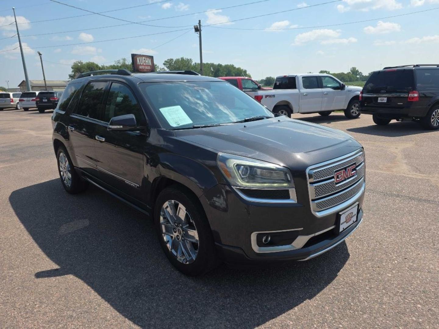 2014 GREY GMC ACADIA DENALI (1GKKVTKD3EJ) with an 3.6L engine, Automatic transmission, located at 495 Old Highway 20 West, South Sioux City, NE, 68776, (402) 494-2677, 42.458408, -96.443512- Photo#5