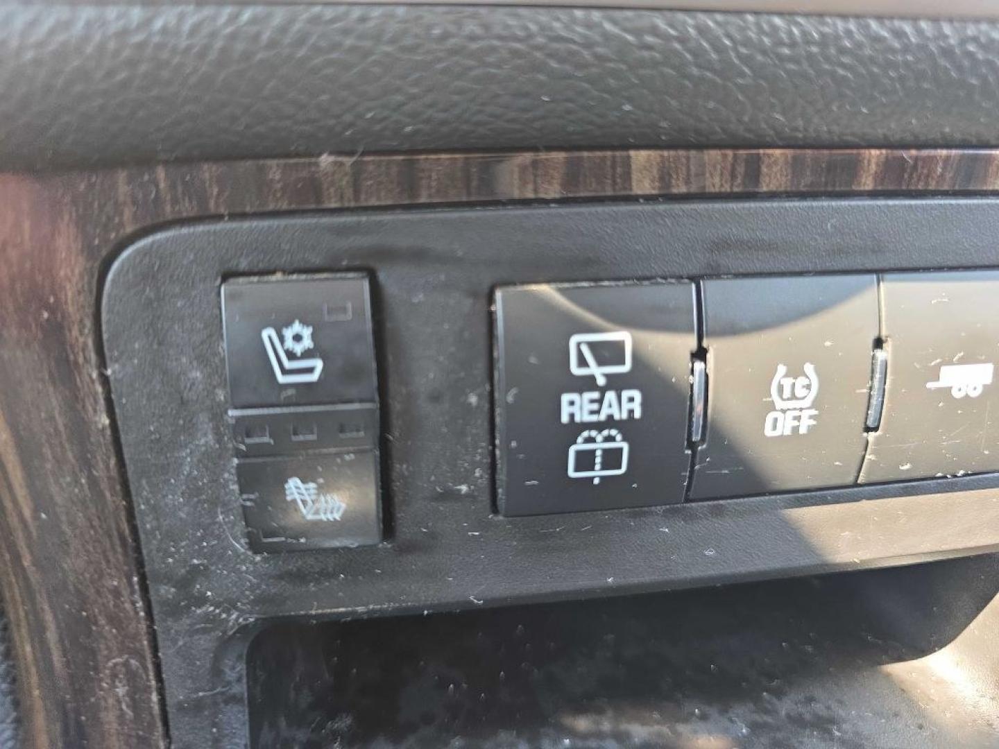 2014 GREY GMC ACADIA DENALI (1GKKVTKD3EJ) with an 3.6L engine, Automatic transmission, located at 495 Old Highway 20 West, South Sioux City, NE, 68776, (402) 494-2677, 42.458408, -96.443512- Photo#17