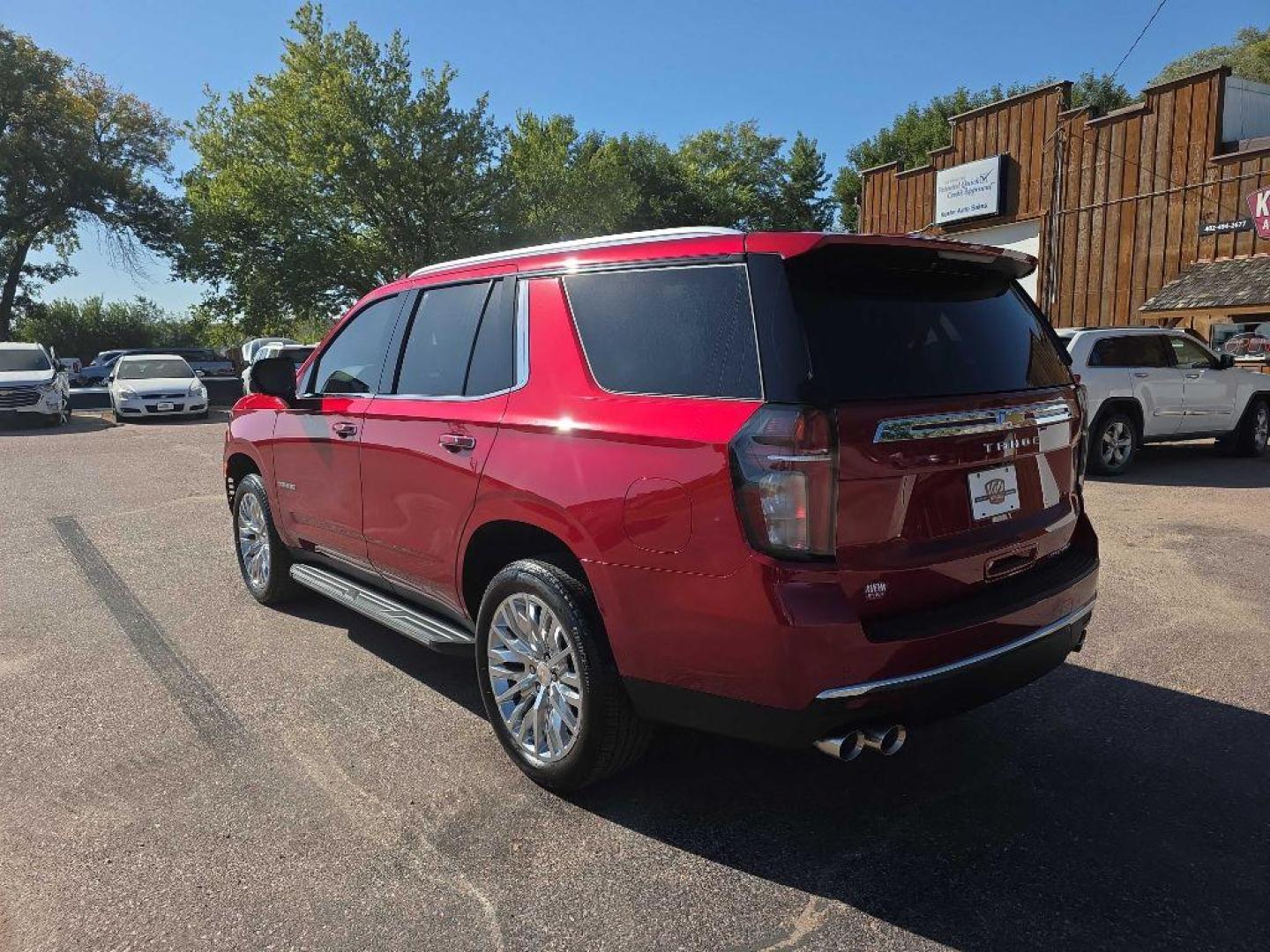 2024 RED CHEVROLET TAHOE 1500 PREMIER (1GNSKSKD2RR) with an 5.3L engine, Automatic transmission, located at 495 Old Highway 20 West, South Sioux City, NE, 68776, (402) 494-2677, 42.458408, -96.443512 - Photo#2