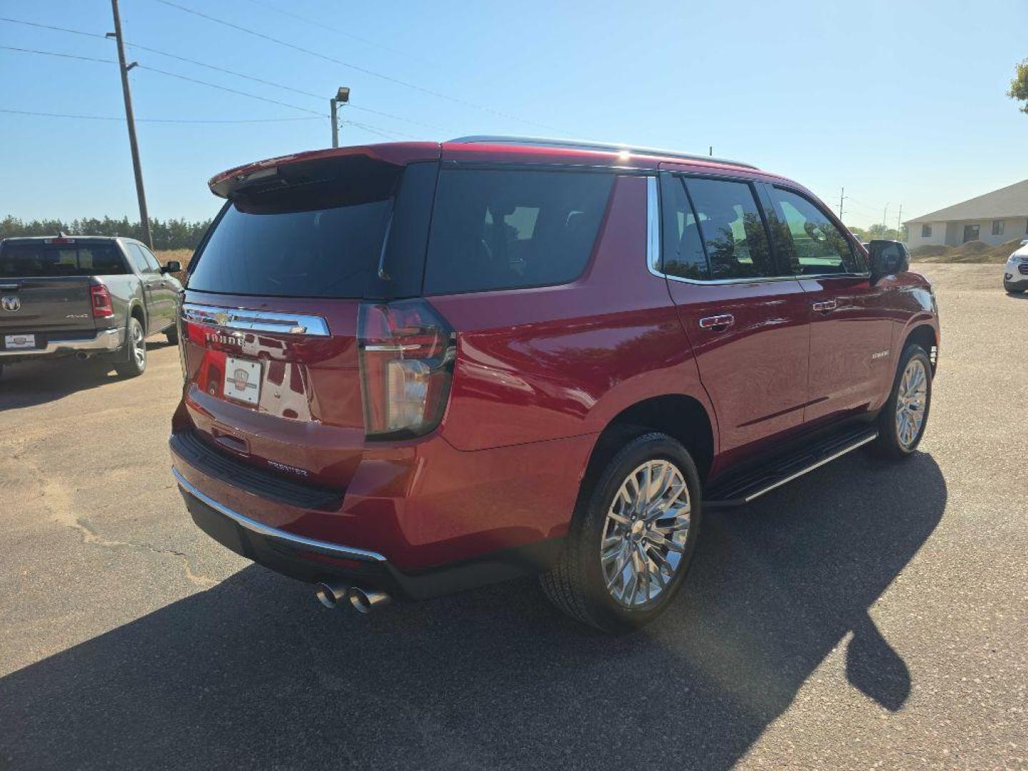 2024 RED CHEVROLET TAHOE 1500 PREMIER (1GNSKSKD2RR) with an 5.3L engine, Automatic transmission, located at 495 Old Highway 20 West, South Sioux City, NE, 68776, (402) 494-2677, 42.458408, -96.443512 - Photo#4
