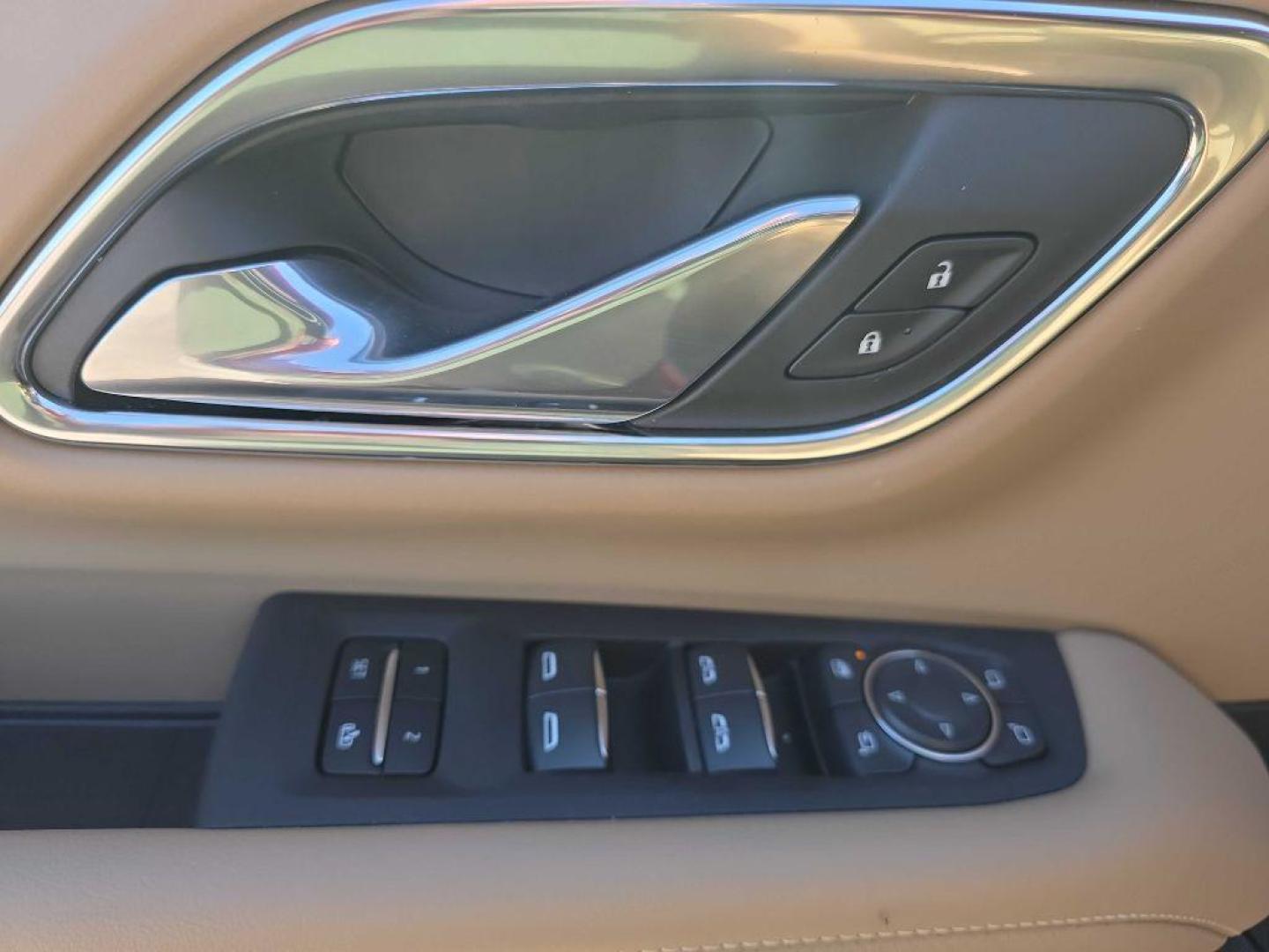 2024 RED CHEVROLET TAHOE 1500 PREMIER (1GNSKSKD2RR) with an 5.3L engine, Automatic transmission, located at 495 Old Highway 20 West, South Sioux City, NE, 68776, (402) 494-2677, 42.458408, -96.443512 - Photo#11