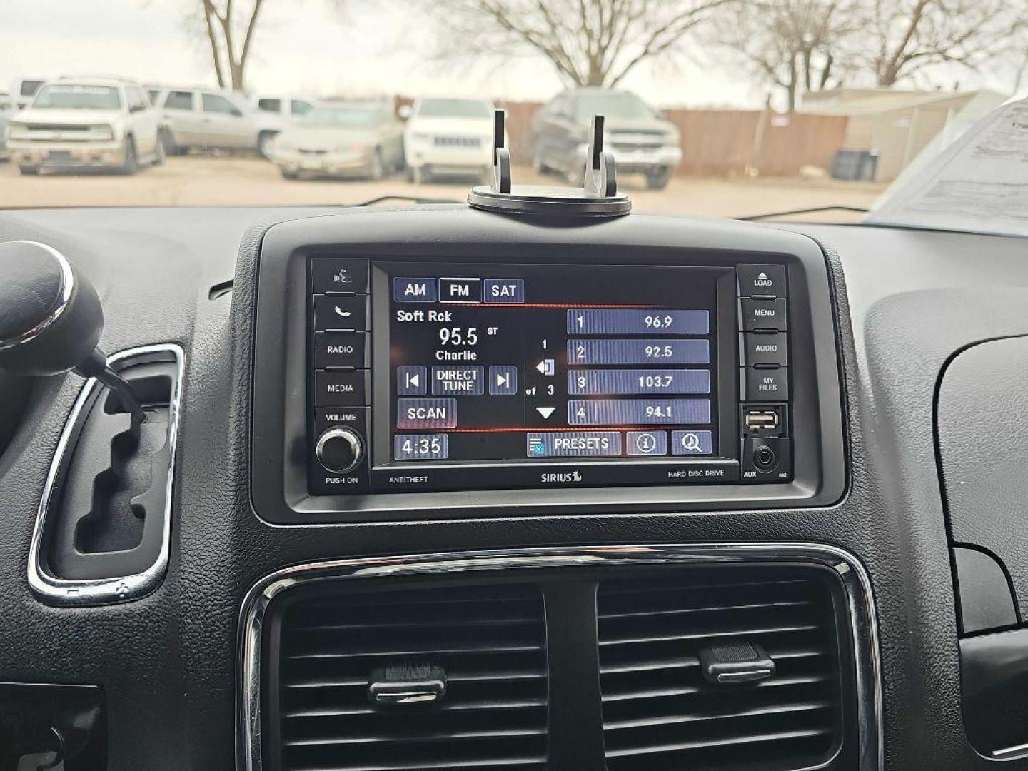 2019 BLACK DODGE GRAND CARAVAN SXT (2C4RDGCG3KR) with an 3.6L engine, Automatic transmission, located at 495 Old Highway 20 West, South Sioux City, NE, 68776, (402) 494-2677, 42.458408, -96.443512 - Photo#12