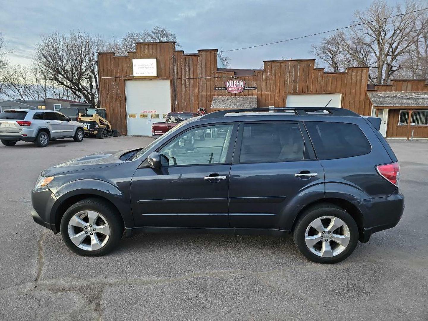2013 GREY SUBARU FORESTER 2.5X (JF2SHGAC5DH) with an 2.5L engine, Automatic transmission, located at 495 Old Highway 20 West, South Sioux City, NE, 68776, (402) 494-2677, 42.458408, -96.443512 - Photo#1