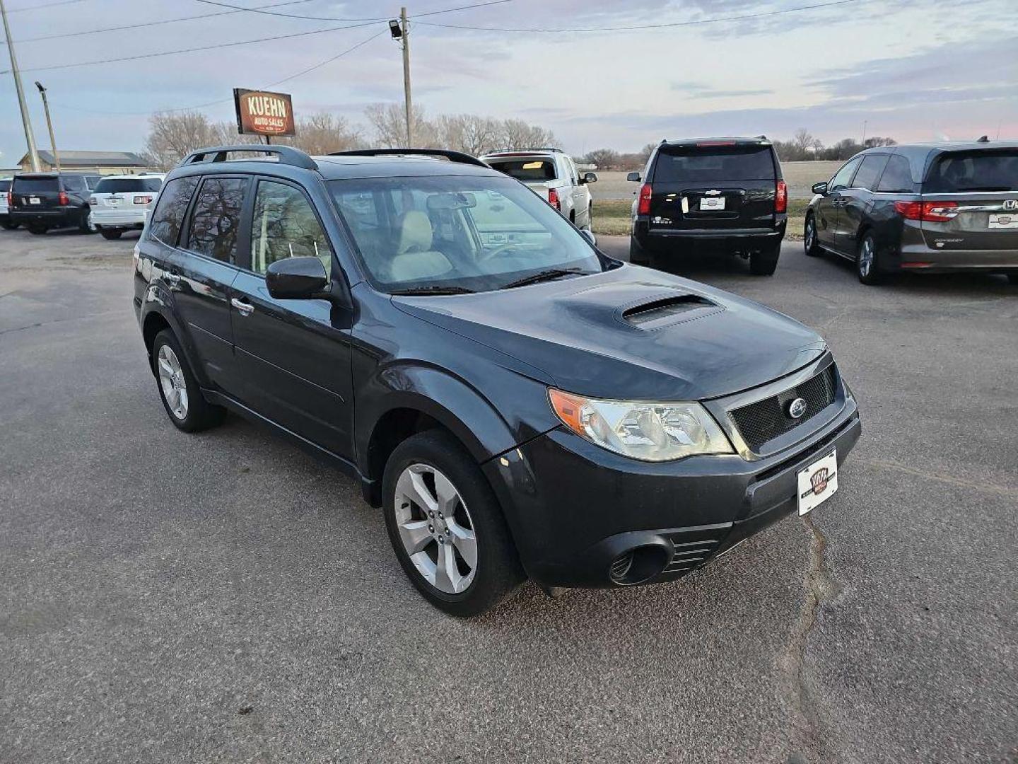 2013 GREY SUBARU FORESTER 2.5X (JF2SHGAC5DH) with an 2.5L engine, Automatic transmission, located at 495 Old Highway 20 West, South Sioux City, NE, 68776, (402) 494-2677, 42.458408, -96.443512 - Photo#5