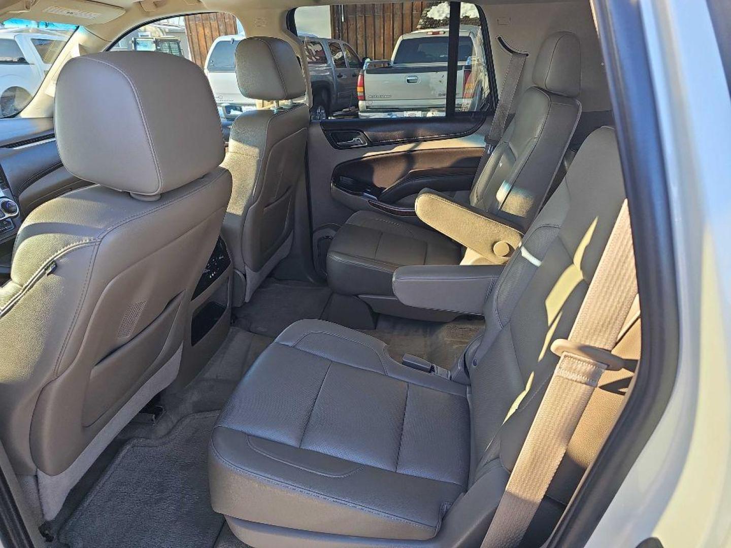 2011 SILVER JEEP GRAND CHEROKEE LAREDO (1J4RR4GG3BC) with an 3.6L engine, Automatic transmission, located at 495 Old Highway 20 West, South Sioux City, NE, 68776, (402) 494-2677, 42.458408, -96.443512 - Photo#15