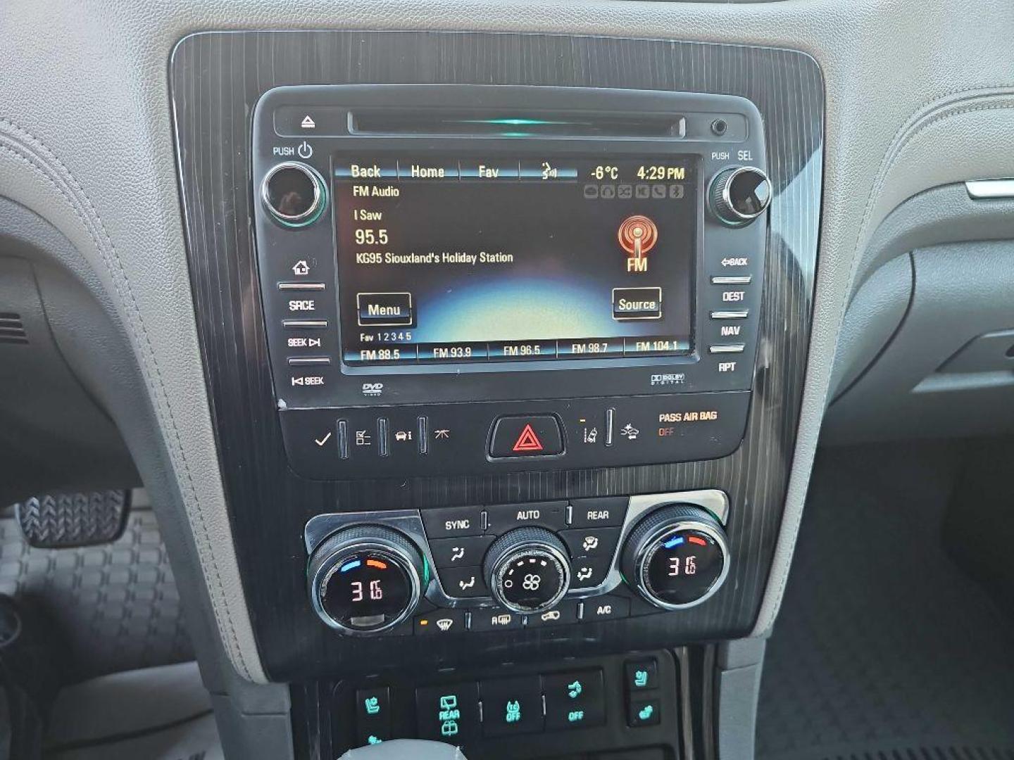2016 WHITE CHEVROLET TRAVERSE LTZ (1GNKVJKD6GJ) with an 3.6L engine, Automatic transmission, located at 495 Old Highway 20 West, South Sioux City, NE, 68776, (402) 494-2677, 42.458408, -96.443512 - Photo#10