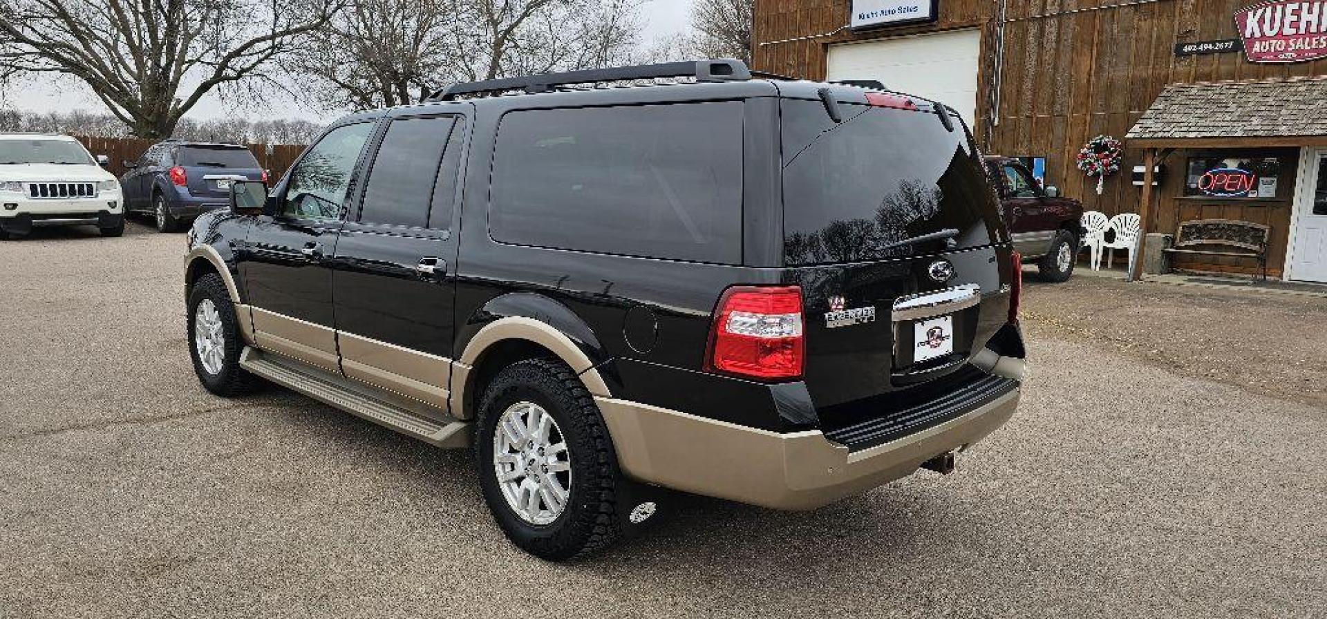 2013 BROWN FORD EXPEDITION EL XLT (1FMJK1J59DE) with an 5.4L engine, Automatic transmission, located at 495 Old Highway 20 West, South Sioux City, NE, 68776, (402) 494-2677, 42.458408, -96.443512 - Photo#3
