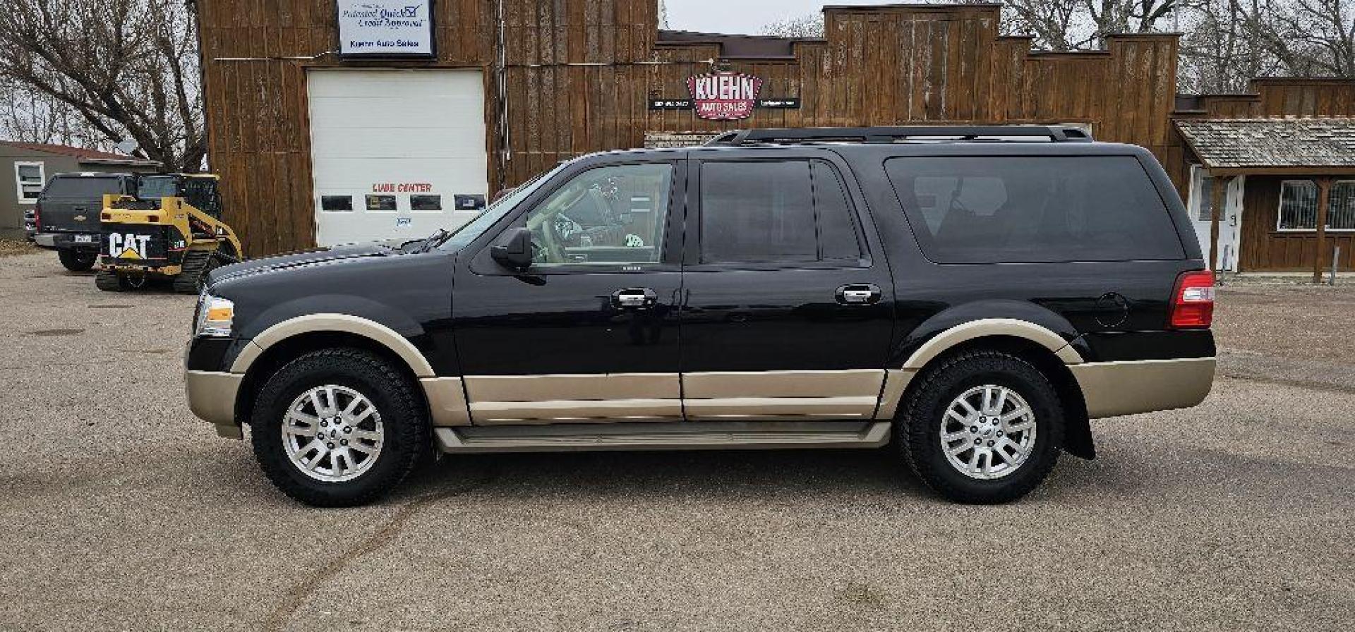 2013 BROWN FORD EXPEDITION EL XLT (1FMJK1J59DE) with an 5.4L engine, Automatic transmission, located at 495 Old Highway 20 West, South Sioux City, NE, 68776, (402) 494-2677, 42.458408, -96.443512 - Photo#4