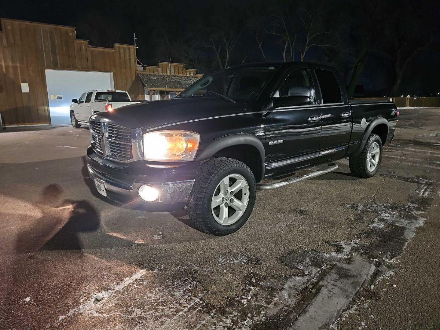 2008 BLACK DODGE RAM 1500 ST (1D7HU18258S) with an 5.7L engine, Automatic transmission, located at 495 Old Highway 20 West, South Sioux City, NE, 68776, (402) 494-2677, 42.458408, -96.443512 - Photo#0