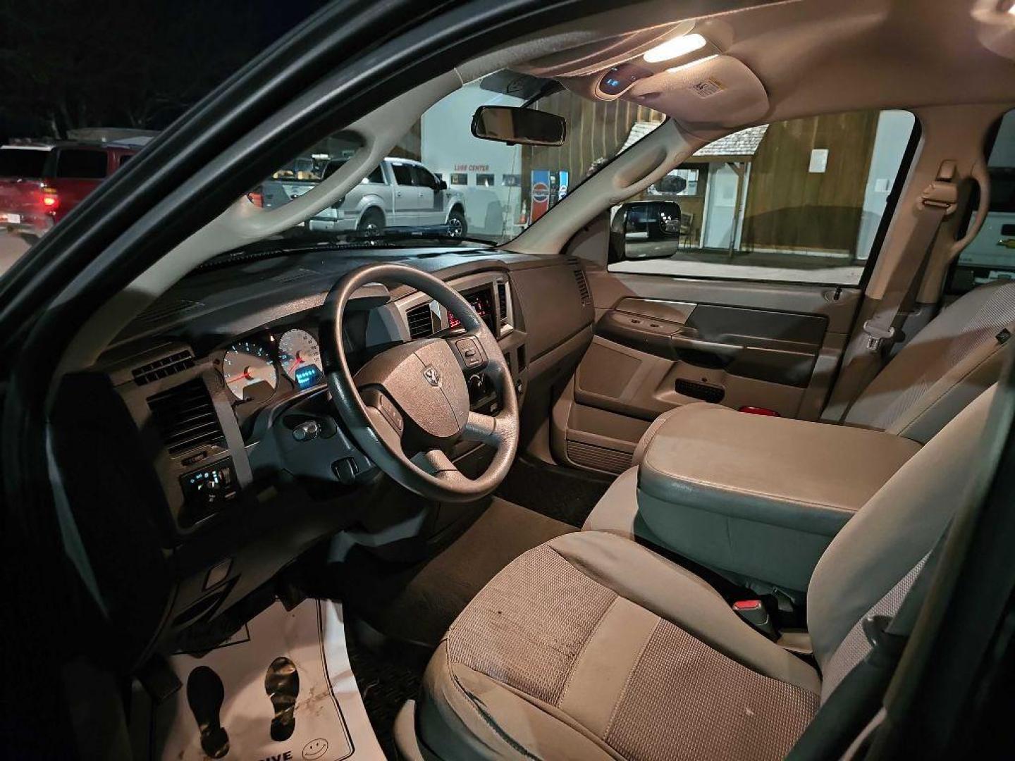 2008 BLACK DODGE RAM 1500 ST (1D7HU18258S) with an 5.7L engine, Automatic transmission, located at 495 Old Highway 20 West, South Sioux City, NE, 68776, (402) 494-2677, 42.458408, -96.443512 - Photo#7
