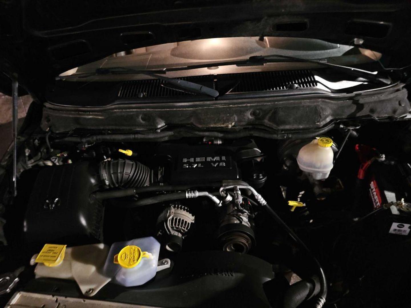 2008 BLACK DODGE RAM 1500 ST (1D7HU18258S) with an 5.7L engine, Automatic transmission, located at 495 Old Highway 20 West, South Sioux City, NE, 68776, (402) 494-2677, 42.458408, -96.443512 - Photo#10