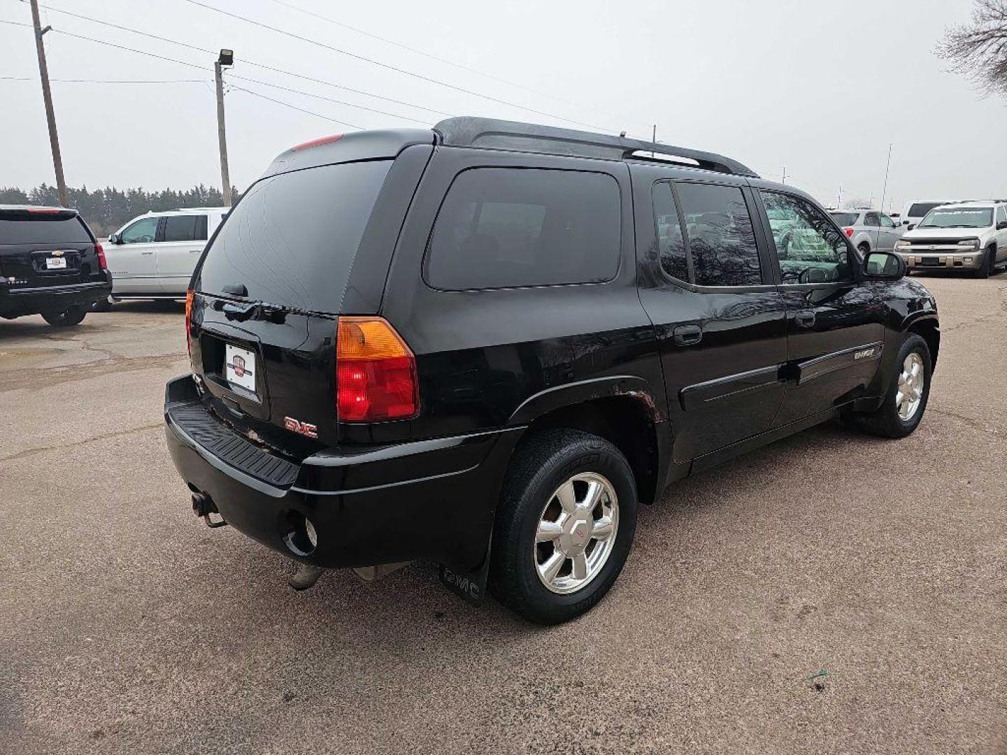 2005 BLACK GMC ENVOY XL (1GKET16S856) with an 4.2L engine, Automatic transmission, located at 495 Old Highway 20 West, South Sioux City, NE, 68776, (402) 494-2677, 42.458408, -96.443512 - Photo#3