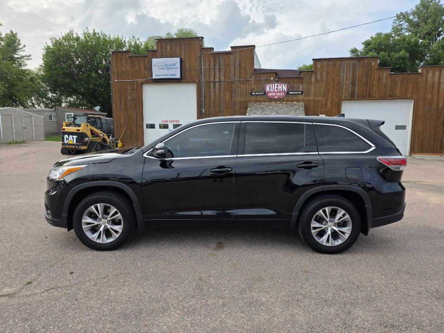2015 BLACK TOYOTA HIGHLANDER LE (5TDBKRFH0FS) with an 3.5L engine, Automatic transmission, located at 495 Old Highway 20 West, South Sioux City, NE, 68776, (402) 494-2677, 42.458408, -96.443512 - Photo#26