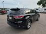 2015 BLACK TOYOTA HIGHLANDER LE (5TDBKRFH0FS) with an 3.5L engine, Automatic transmission, located at 495 Old Highway 20 West, South Sioux City, NE, 68776, (402) 494-2677, 42.458408, -96.443512 - Photo#27