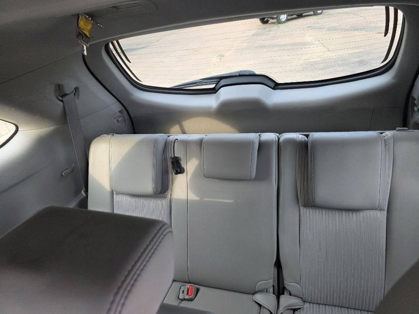 2015 BLACK TOYOTA HIGHLANDER LE (5TDBKRFH0FS) with an 3.5L engine, Automatic transmission, located at 495 Old Highway 20 West, South Sioux City, NE, 68776, (402) 494-2677, 42.458408, -96.443512 - Photo#32