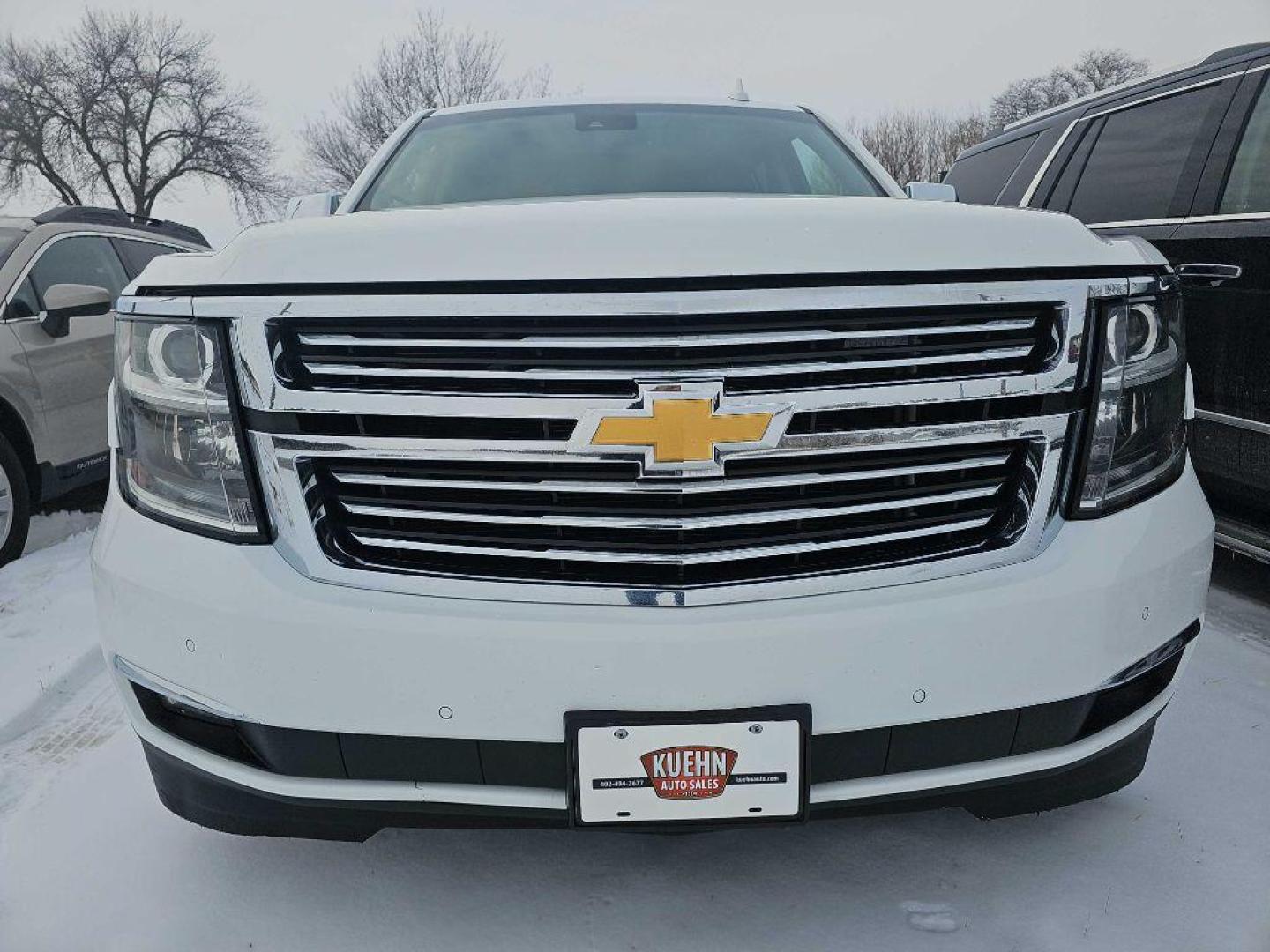 2015 WHITE CHEVROLET SUBURBAN 1500 LTZ (1GNSKKKC5FR) with an 5.3L engine, Automatic transmission, located at 495 Old Highway 20 West, South Sioux City, NE, 68776, (402) 494-2677, 42.458408, -96.443512 - Photo#7