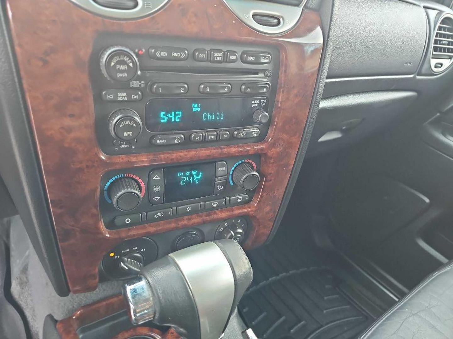 2006 SILVER GMC ENVOY (1GKDT13S962) with an 4.2L engine, Automatic transmission, located at 495 Old Highway 20 West, South Sioux City, NE, 68776, (402) 494-2677, 42.458408, -96.443512 - Photo#7