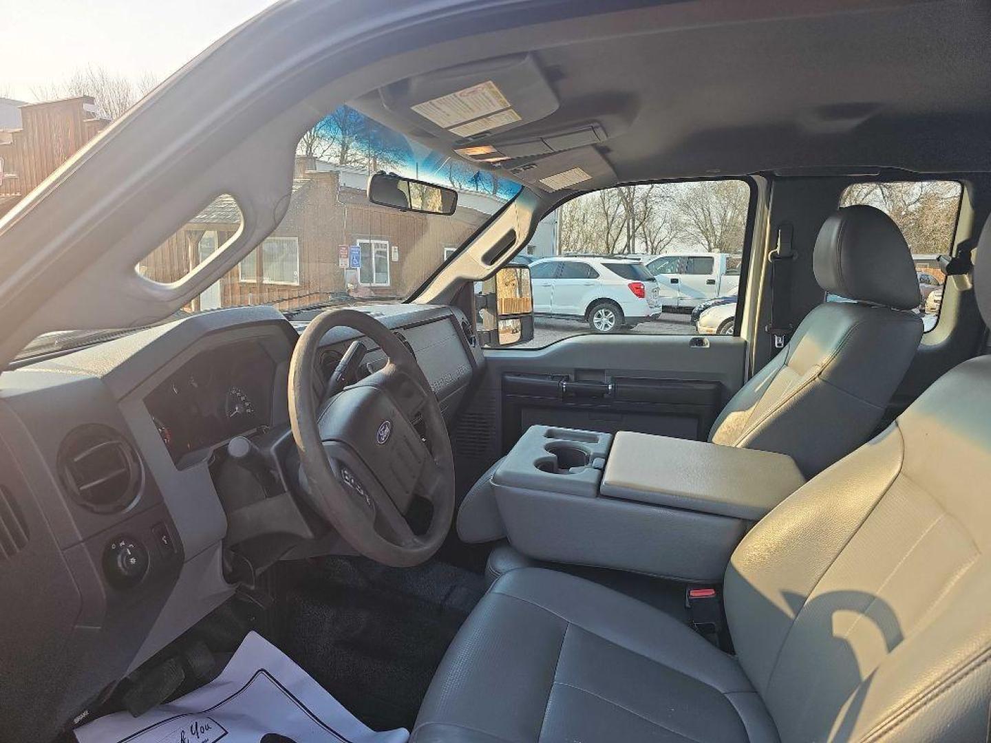 2012 WHITE FORD F350 SUPER DUTY (1FT7X3B69CE) with an 6.2L engine, Automatic transmission, located at 495 Old Highway 20 West, South Sioux City, NE, 68776, (402) 494-2677, 42.458408, -96.443512 - Photo#5