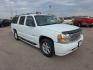 2005 WHITE GMC YUKON XL DENALI (1GKFK66U95J) with an 6.0L engine, Automatic transmission, located at 495 Old Highway 20 West, South Sioux City, NE, 68776, (402) 494-2677, 42.458408, -96.443512 - Photo#4