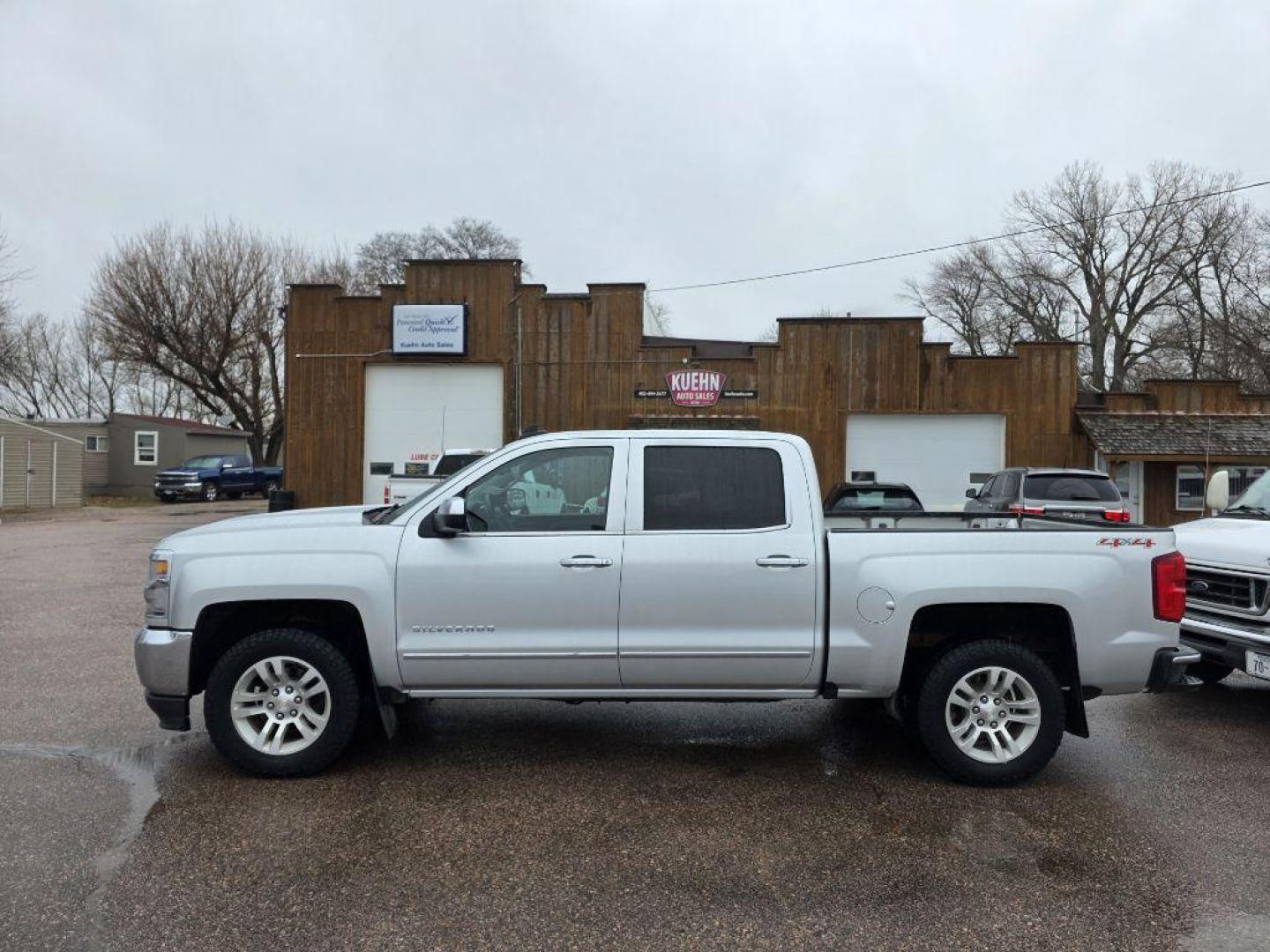 2017 SILVER CHEVROLET SILVERADO 1500 LTZ (3GCUKSECXHG) with an 5.3L engine, Automatic transmission, located at 495 Old Highway 20 West, South Sioux City, NE, 68776, (402) 494-2677, 42.458408, -96.443512 - Photo#0