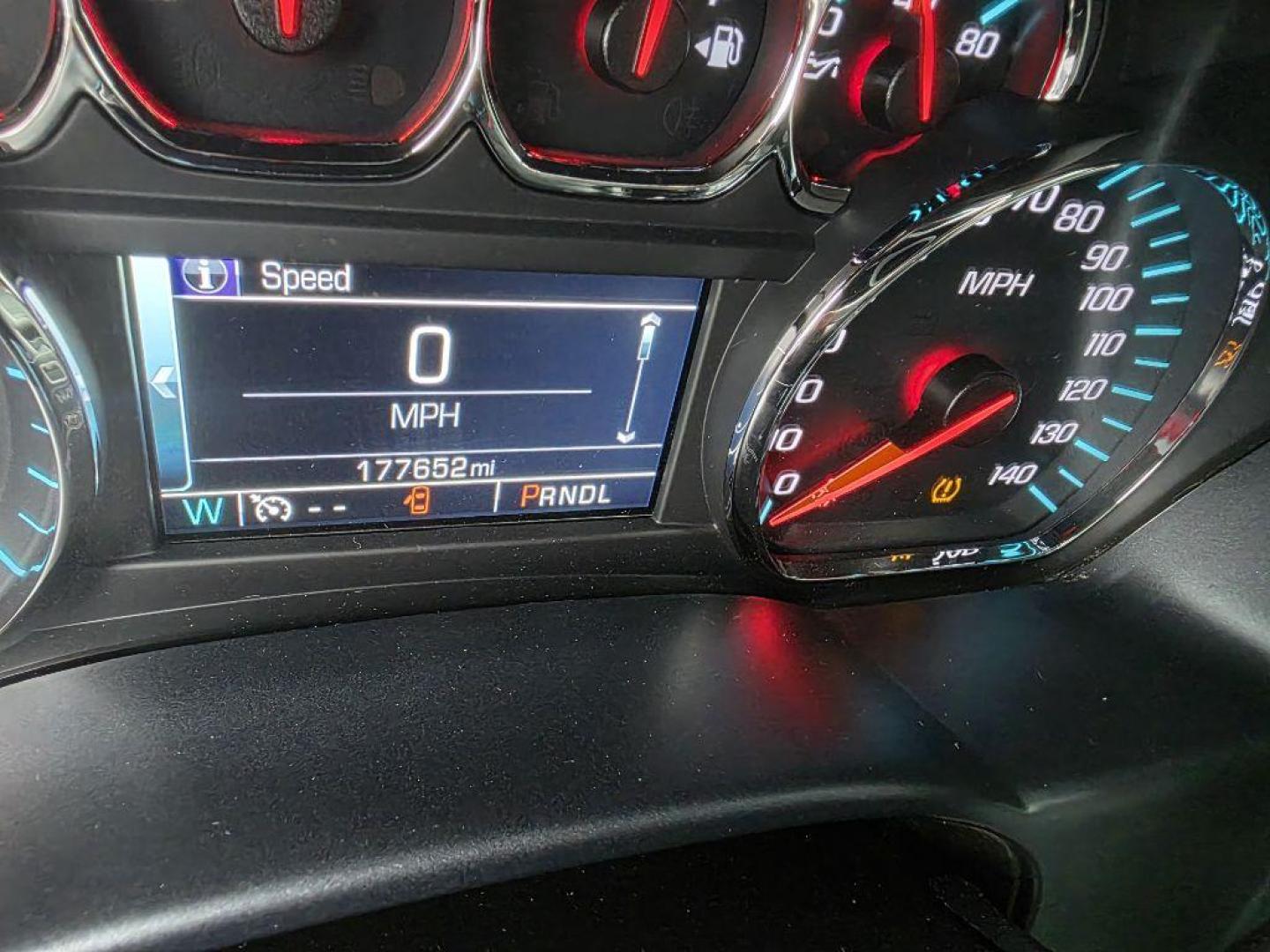 2017 SILVER CHEVROLET SILVERADO 1500 LTZ (3GCUKSECXHG) with an 5.3L engine, Automatic transmission, located at 495 Old Highway 20 West, South Sioux City, NE, 68776, (402) 494-2677, 42.458408, -96.443512 - Photo#10