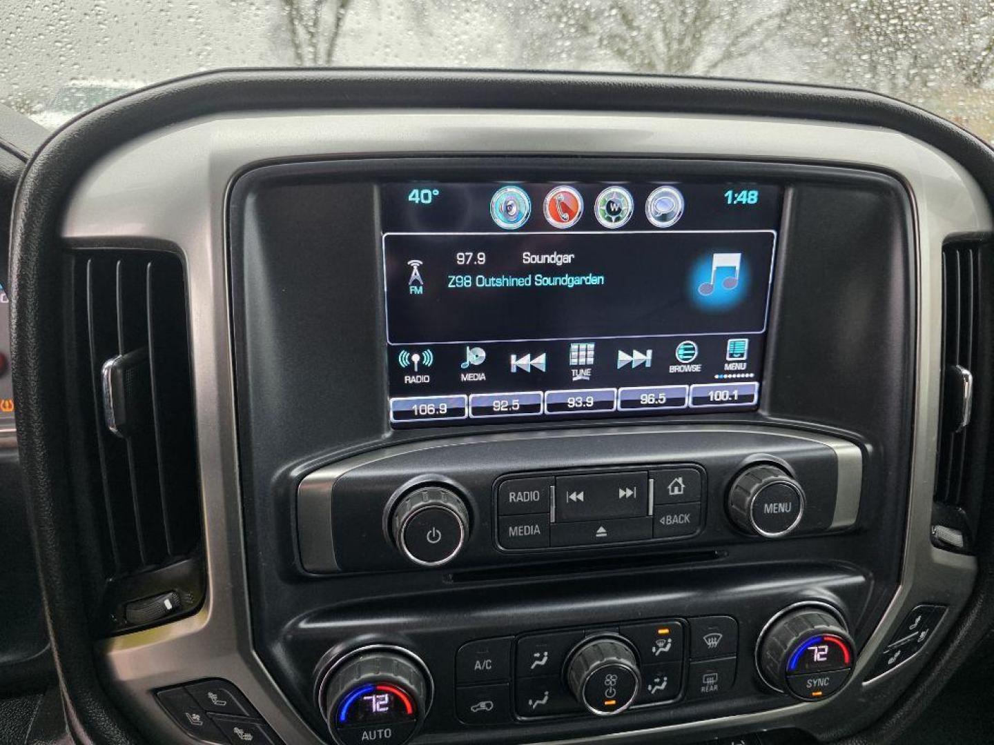 2017 SILVER CHEVROLET SILVERADO 1500 LTZ (3GCUKSECXHG) with an 5.3L engine, Automatic transmission, located at 495 Old Highway 20 West, South Sioux City, NE, 68776, (402) 494-2677, 42.458408, -96.443512 - Photo#12
