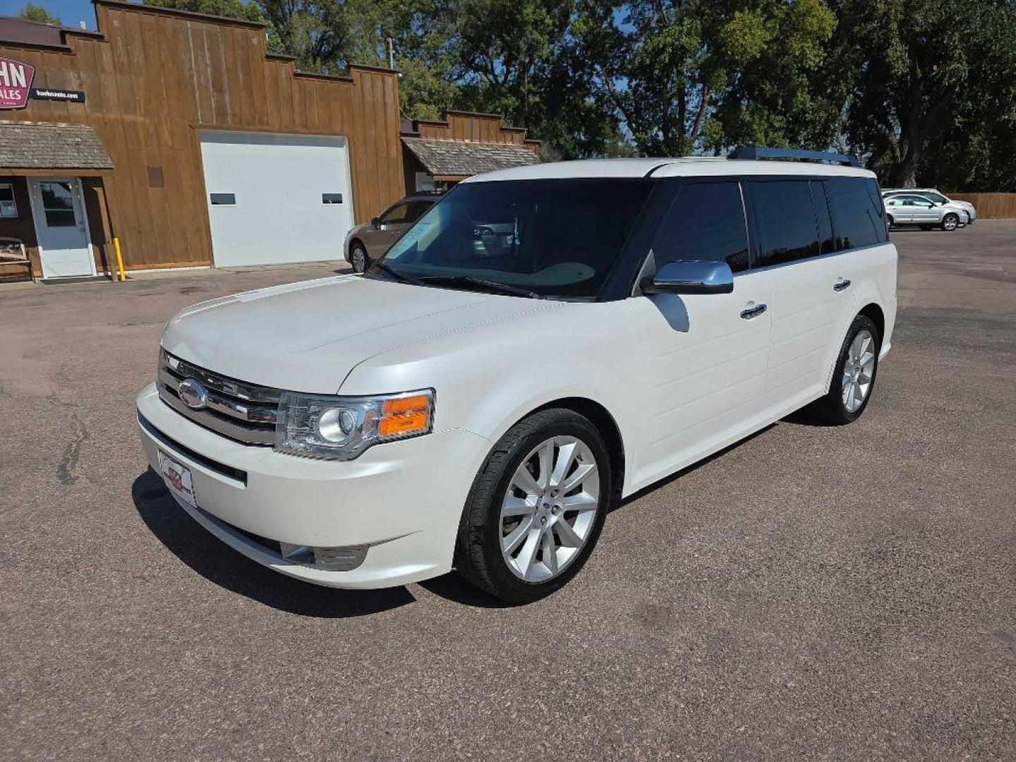 2012 WHITE FORD FLEX LIMITED (2FMHK6DT9CB) with an 3.5L engine, Automatic transmission, located at 495 Old Highway 20 West, South Sioux City, NE, 68776, (402) 494-2677, 42.458408, -96.443512 - Photo#0