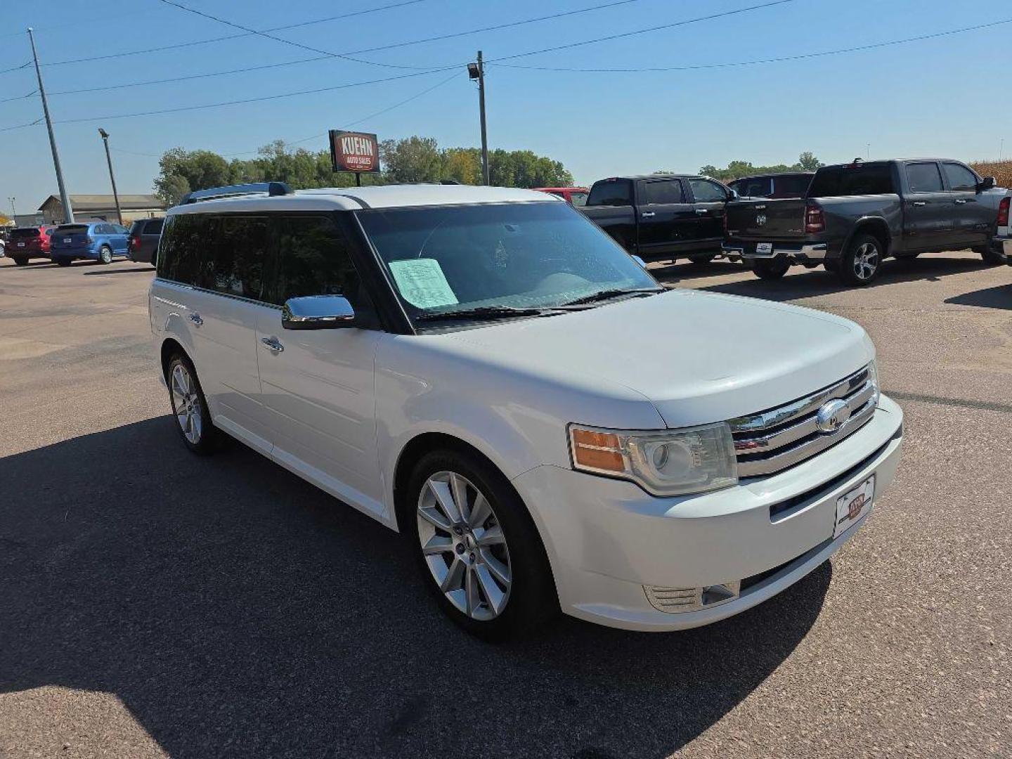 2012 WHITE FORD FLEX LIMITED (2FMHK6DT9CB) with an 3.5L engine, Automatic transmission, located at 495 Old Highway 20 West, South Sioux City, NE, 68776, (402) 494-2677, 42.458408, -96.443512 - Photo#5