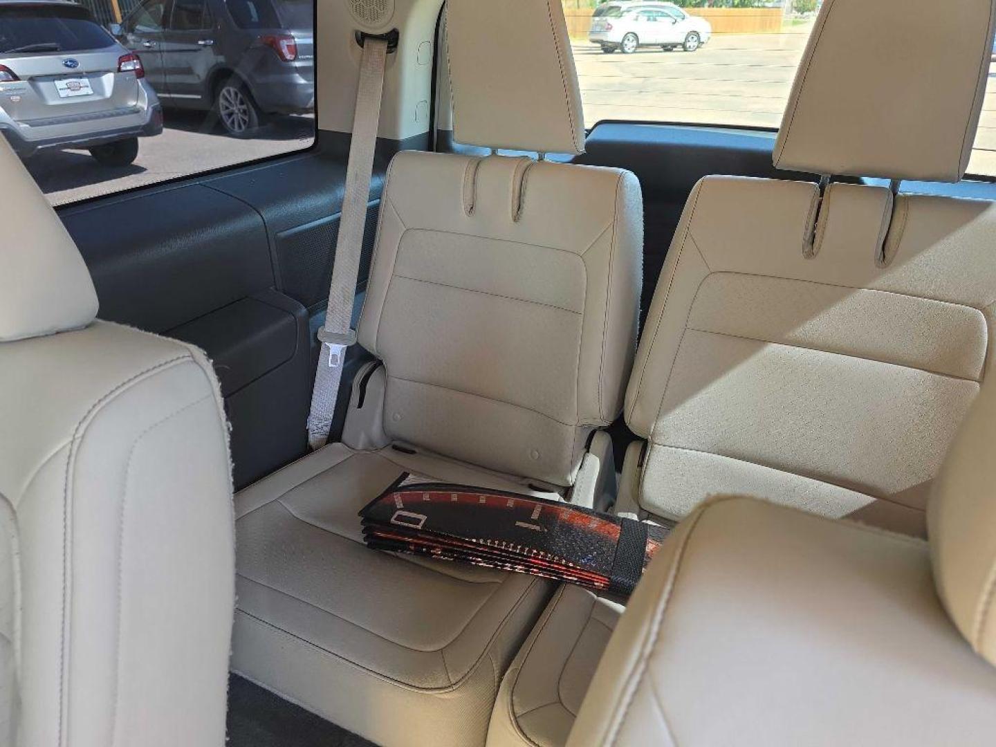 2012 WHITE FORD FLEX LIMITED (2FMHK6DT9CB) with an 3.5L engine, Automatic transmission, located at 495 Old Highway 20 West, South Sioux City, NE, 68776, (402) 494-2677, 42.458408, -96.443512 - Photo#8