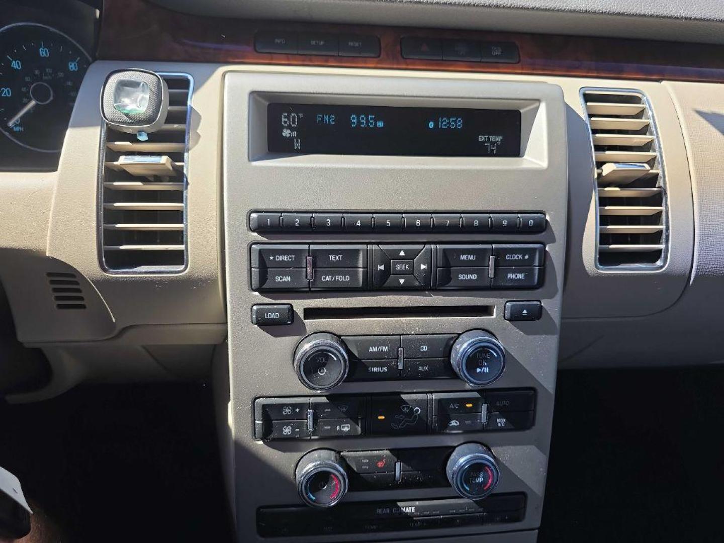 2012 WHITE FORD FLEX LIMITED (2FMHK6DT9CB) with an 3.5L engine, Automatic transmission, located at 495 Old Highway 20 West, South Sioux City, NE, 68776, (402) 494-2677, 42.458408, -96.443512 - Photo#10