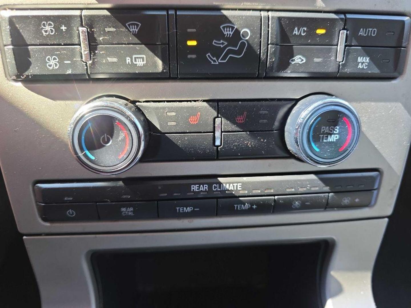 2012 WHITE FORD FLEX LIMITED (2FMHK6DT9CB) with an 3.5L engine, Automatic transmission, located at 495 Old Highway 20 West, South Sioux City, NE, 68776, (402) 494-2677, 42.458408, -96.443512 - Photo#12