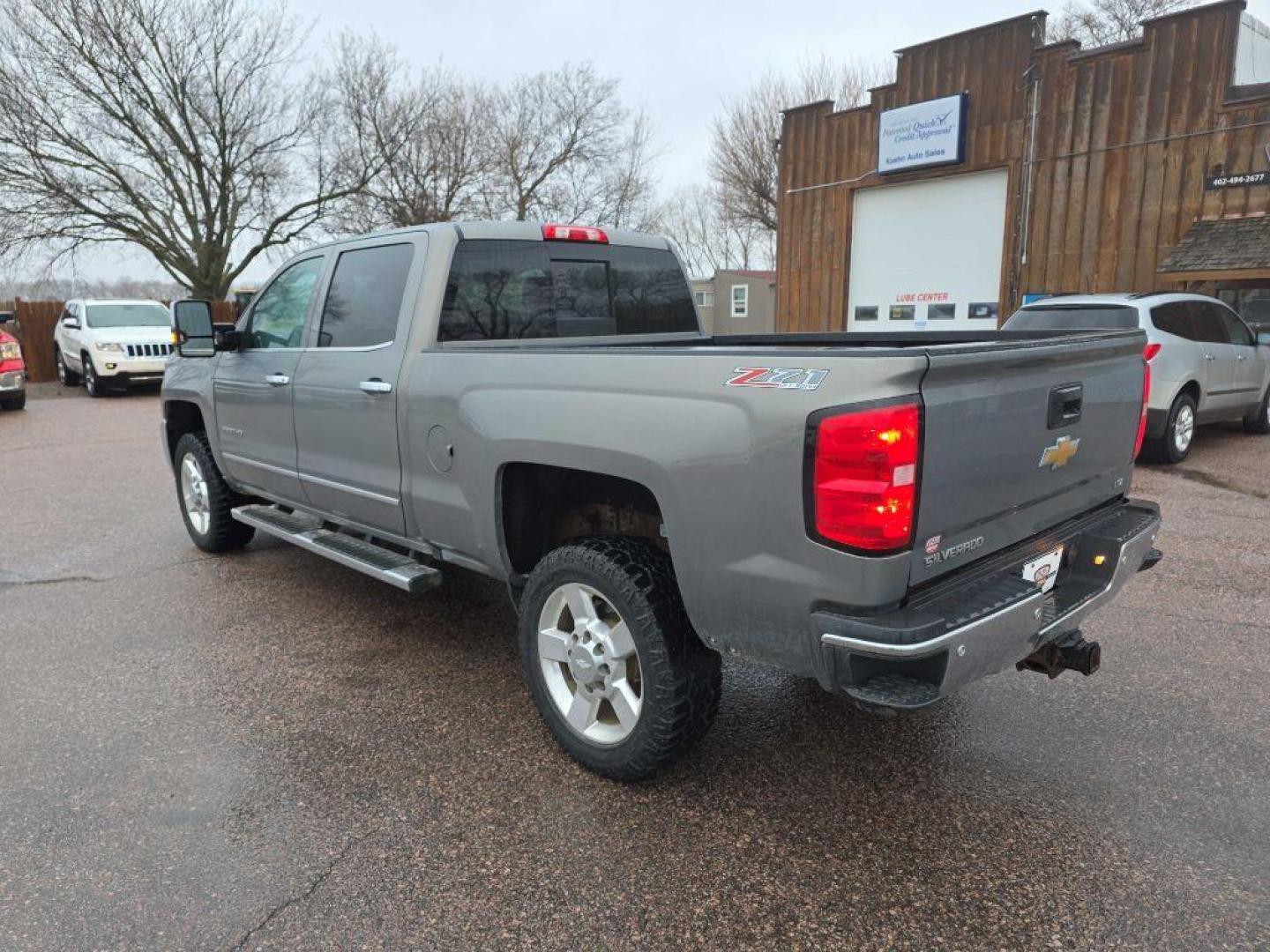 2017 BROWN CHEVROLET SILVERADO 2500 HEAVY DUTY LTZ (1GC1KWEG0HF) with an 6.0L engine, Automatic transmission, located at 495 Old Highway 20 West, South Sioux City, NE, 68776, (402) 494-2677, 42.458408, -96.443512 - Photo#2