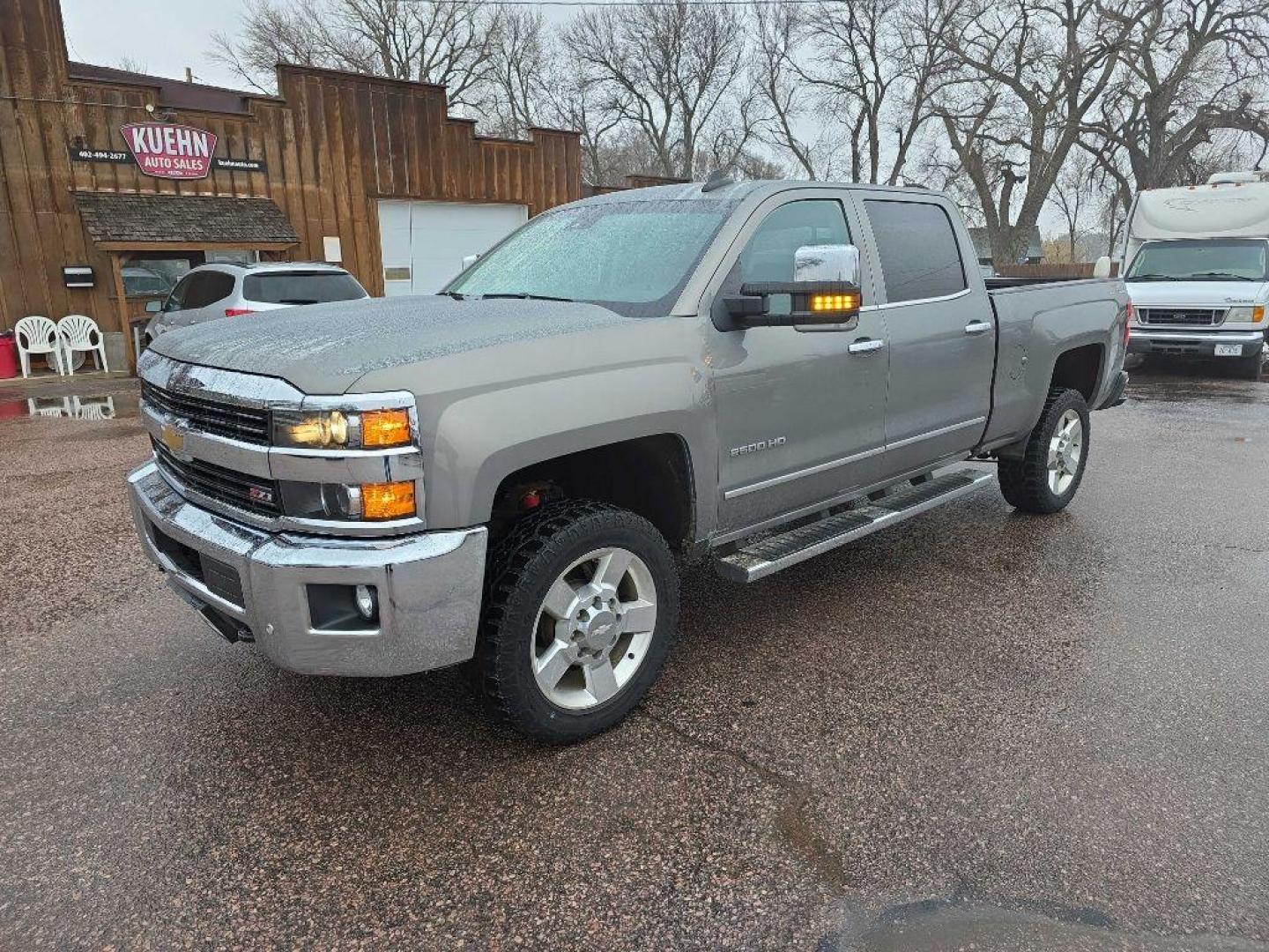 2017 BROWN CHEVROLET SILVERADO 2500 HEAVY DUTY LTZ (1GC1KWEG0HF) with an 6.0L engine, Automatic transmission, located at 495 Old Highway 20 West, South Sioux City, NE, 68776, (402) 494-2677, 42.458408, -96.443512 - Photo#3