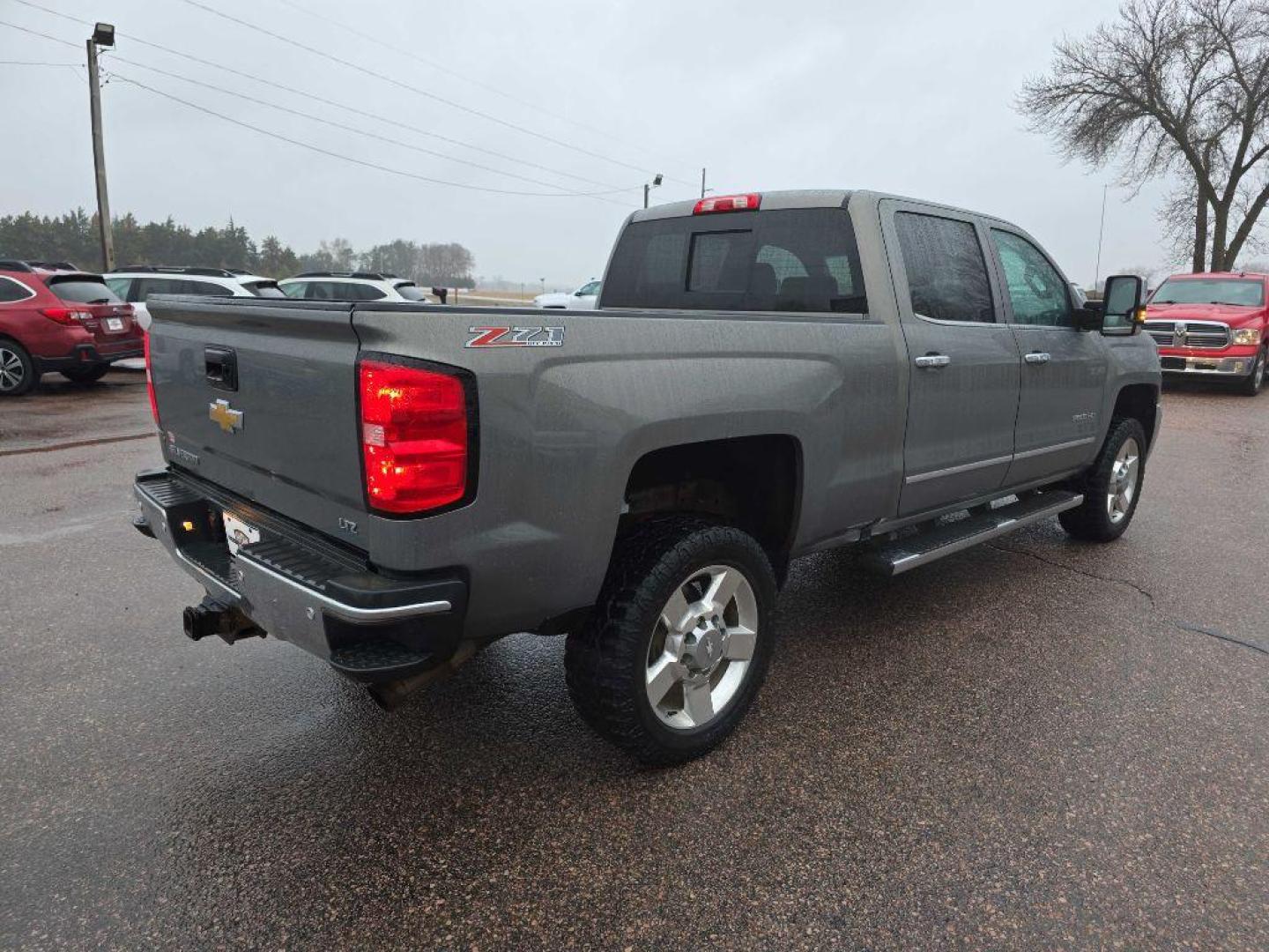 2017 BROWN CHEVROLET SILVERADO 2500 HEAVY DUTY LTZ (1GC1KWEG0HF) with an 6.0L engine, Automatic transmission, located at 495 Old Highway 20 West, South Sioux City, NE, 68776, (402) 494-2677, 42.458408, -96.443512 - Photo#5