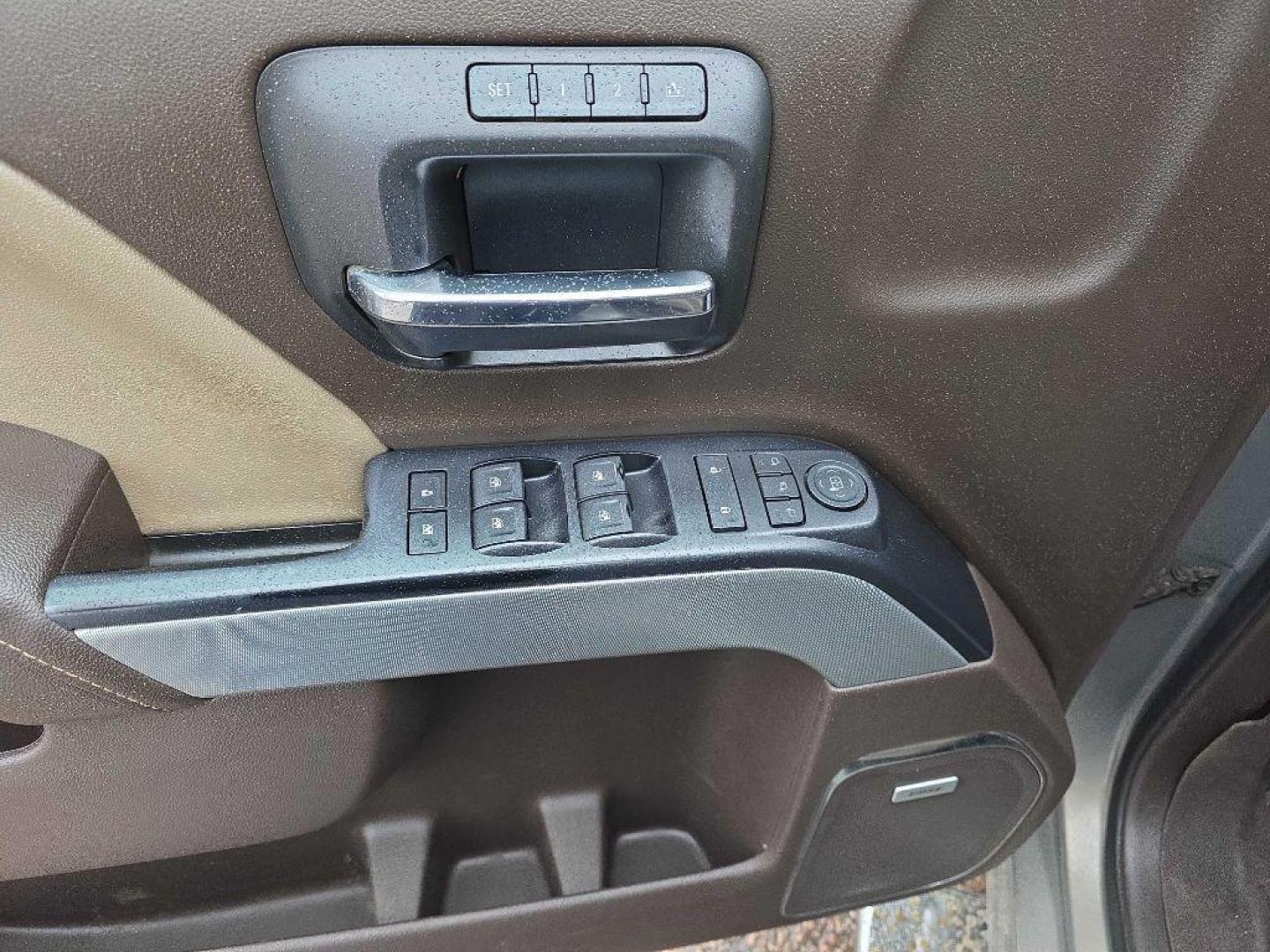 2017 BROWN CHEVROLET SILVERADO 2500 HEAVY DUTY LTZ (1GC1KWEG0HF) with an 6.0L engine, Automatic transmission, located at 495 Old Highway 20 West, South Sioux City, NE, 68776, (402) 494-2677, 42.458408, -96.443512 - Photo#7